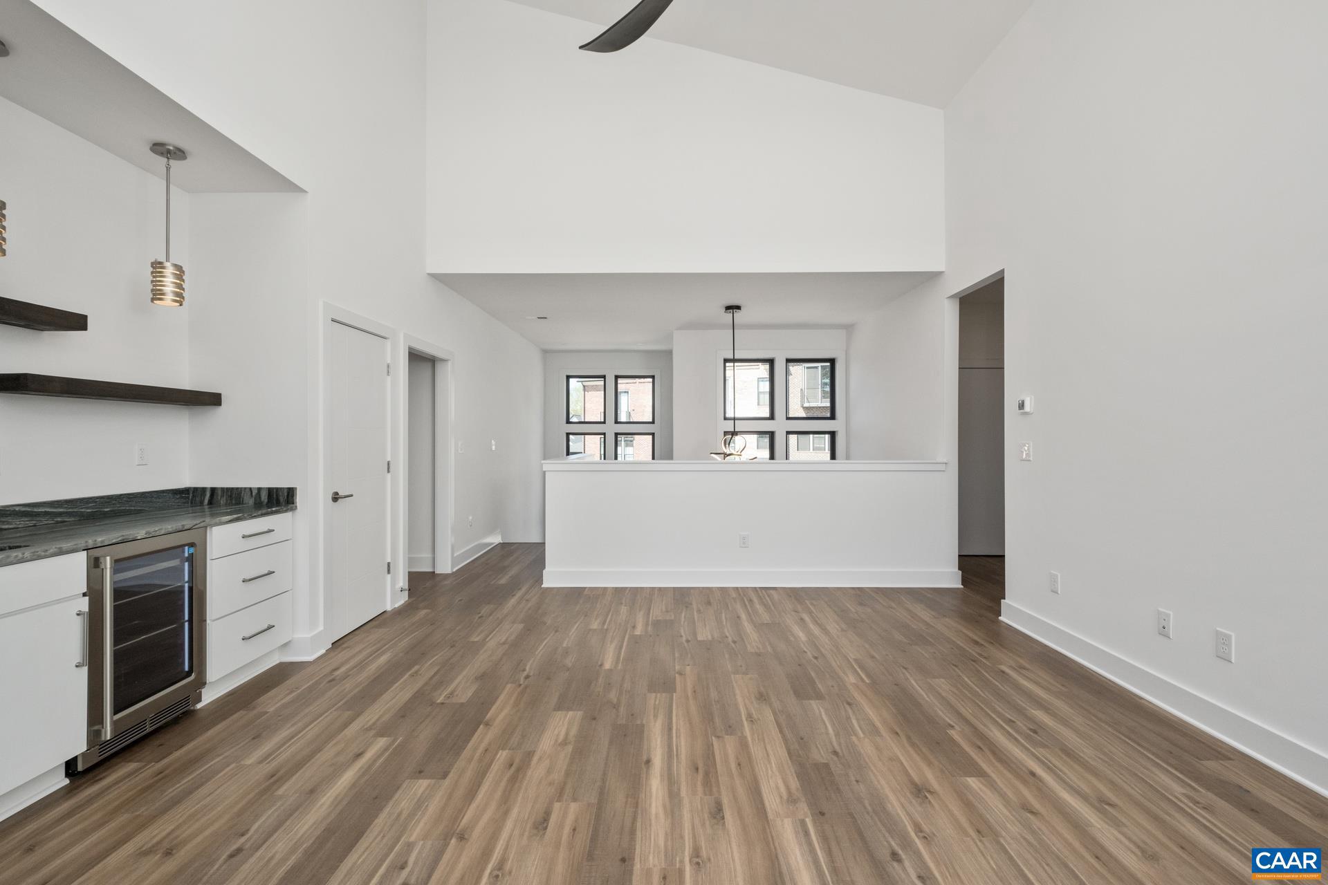 LOCHLYN HILL - Residential