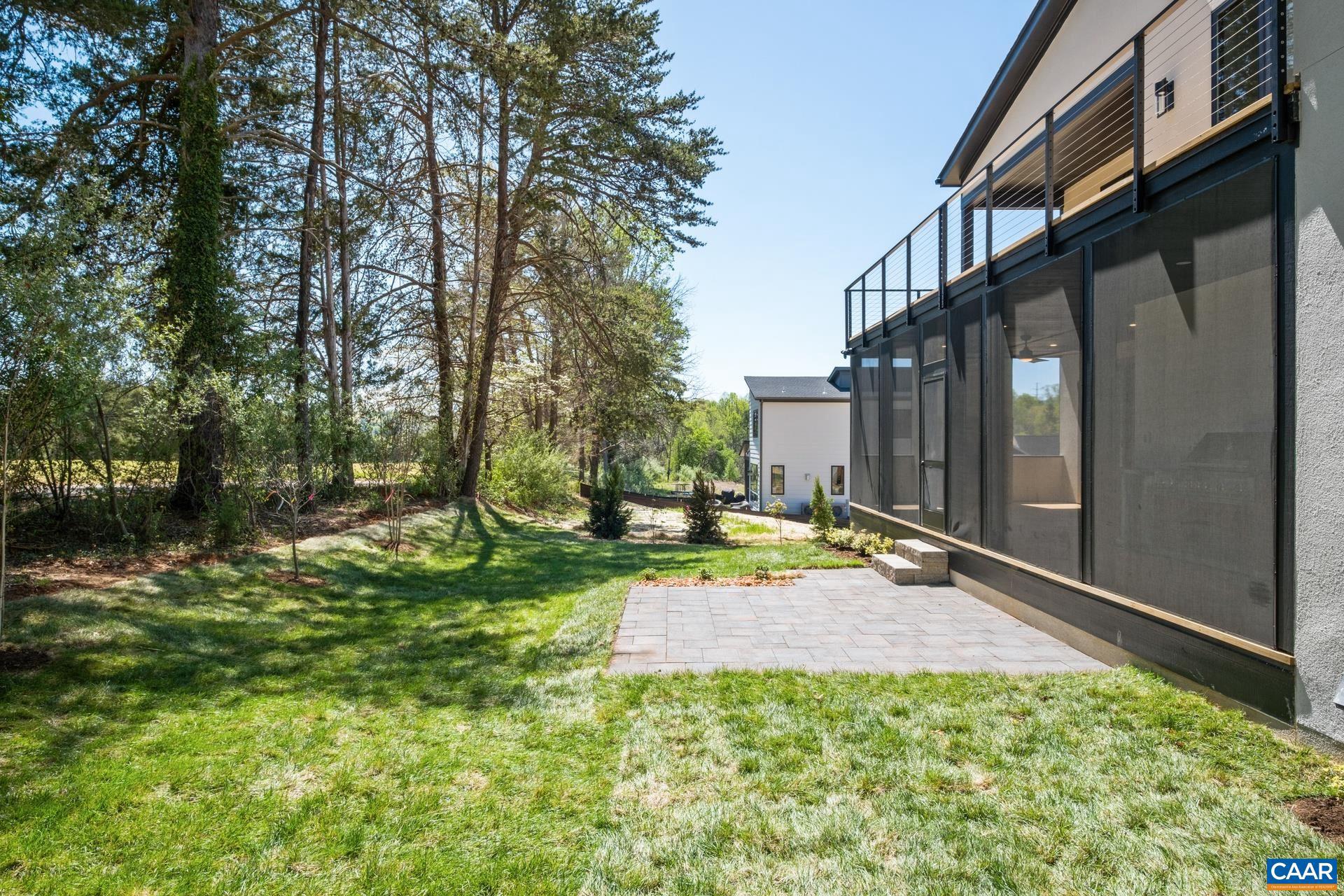 LOCHLYN HILL - Residential