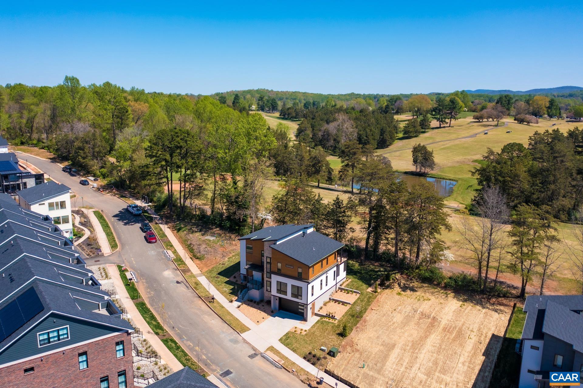 LOCHLYN HILL - Residential