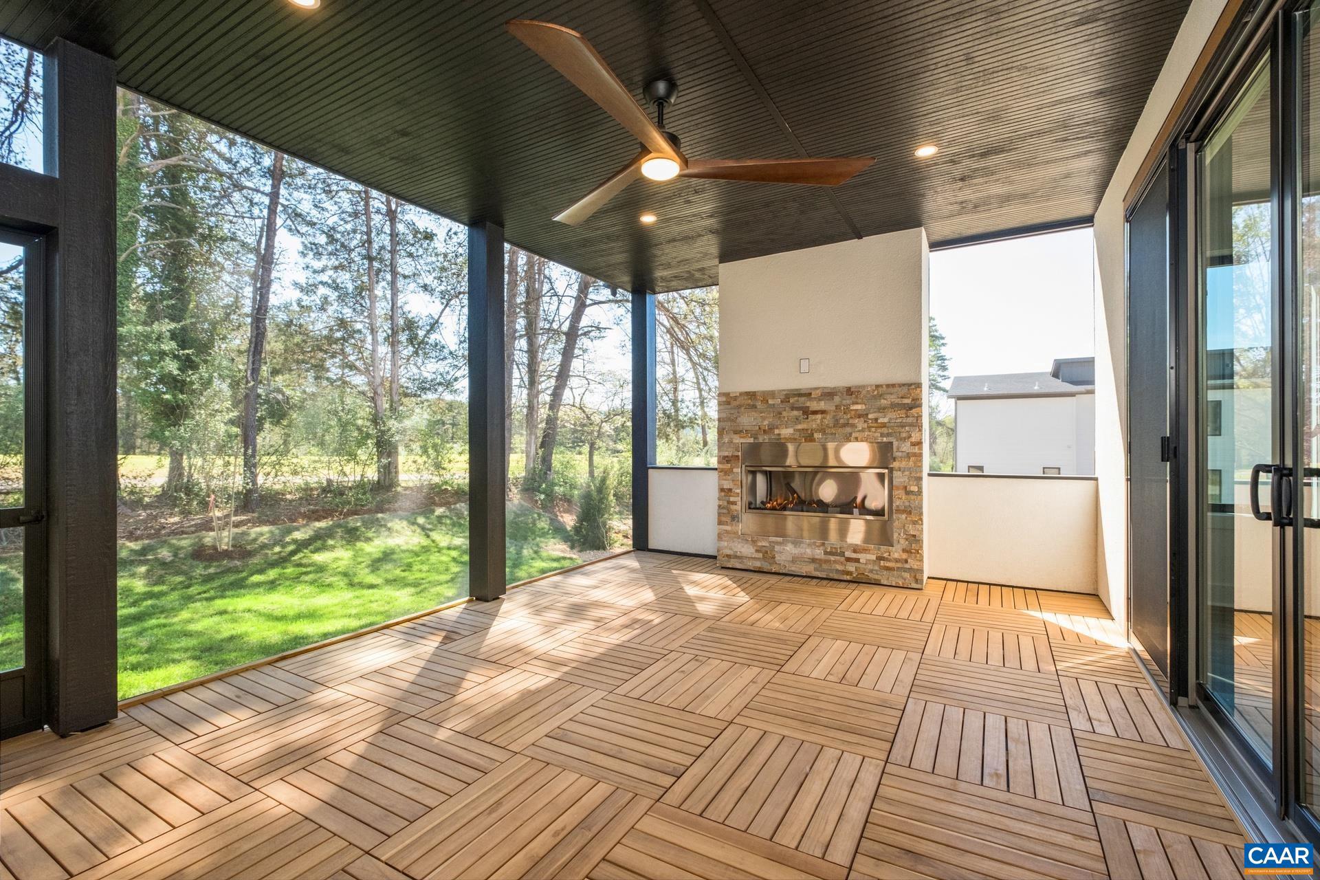 LOCHLYN HILL - Residential