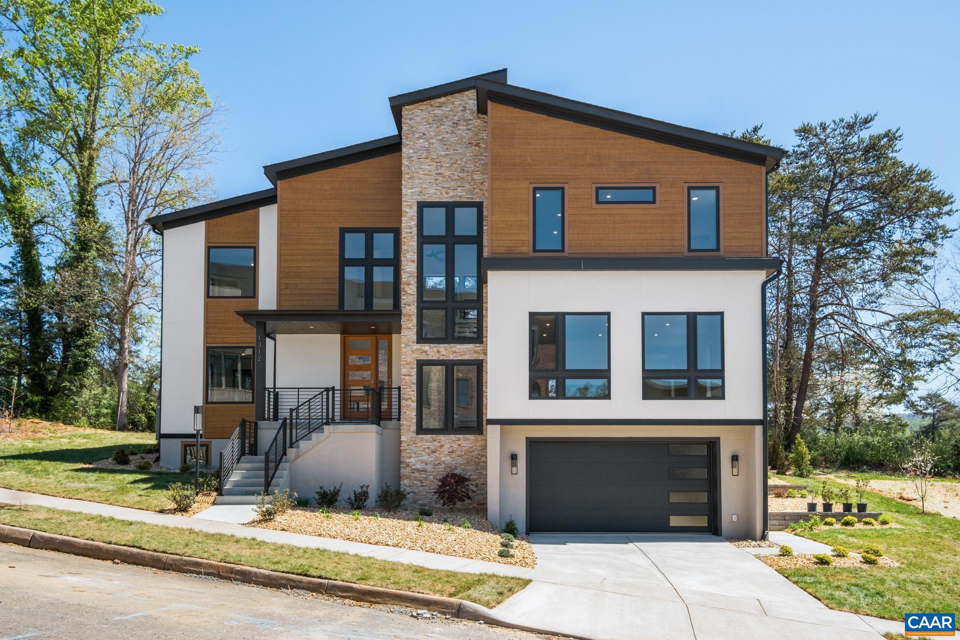 LOCHLYN HILL - Residential