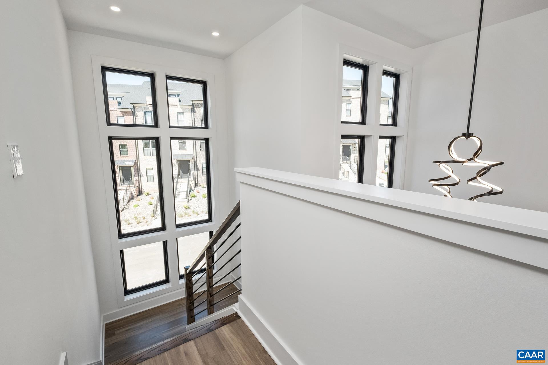 LOCHLYN HILL - Residential