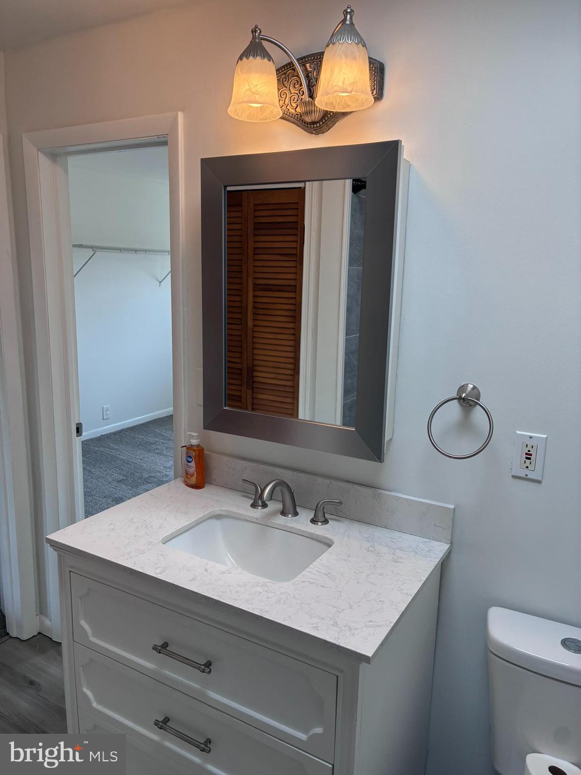 MEDFIELD - Residential