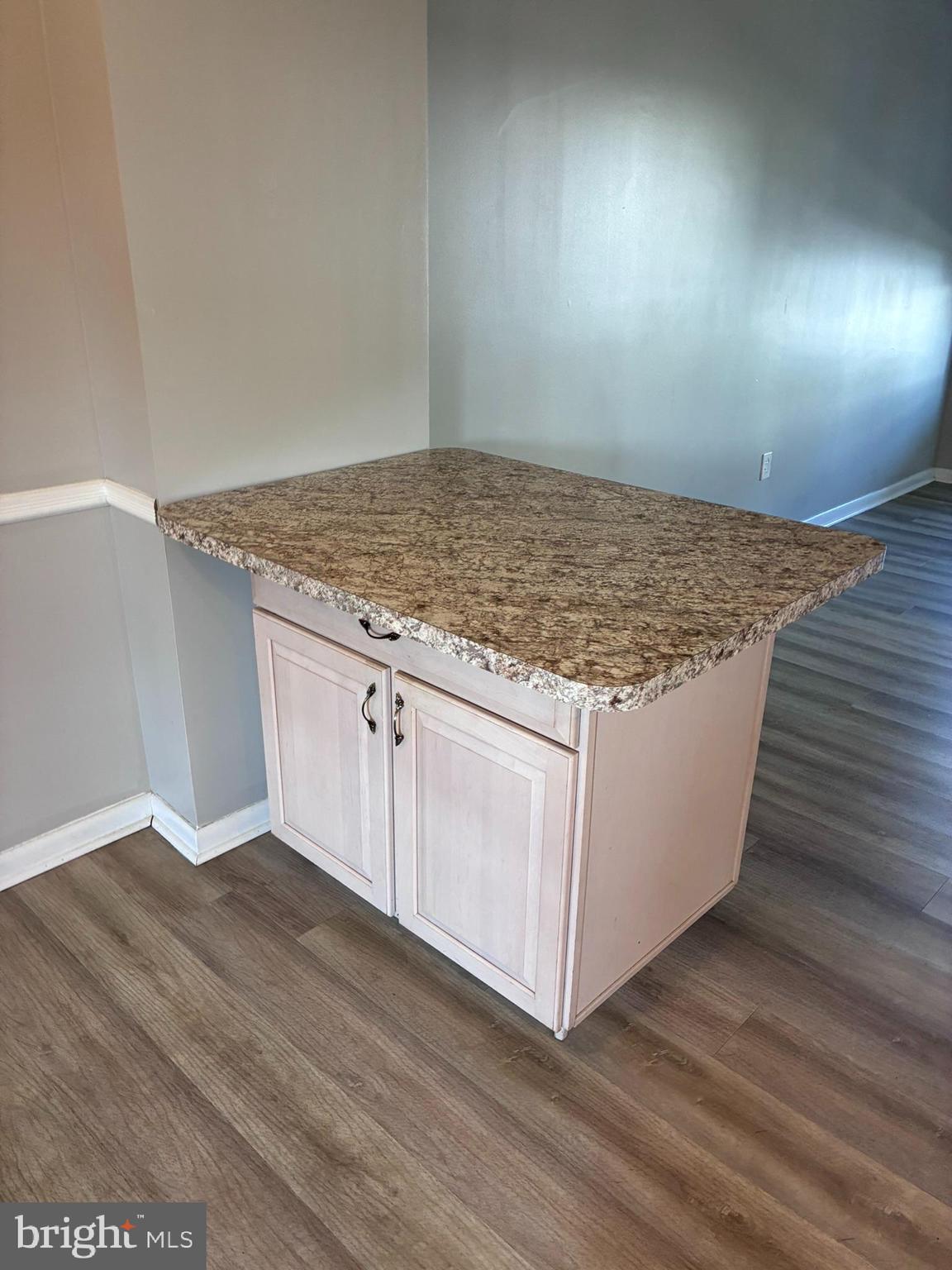 MEDFIELD - Residential