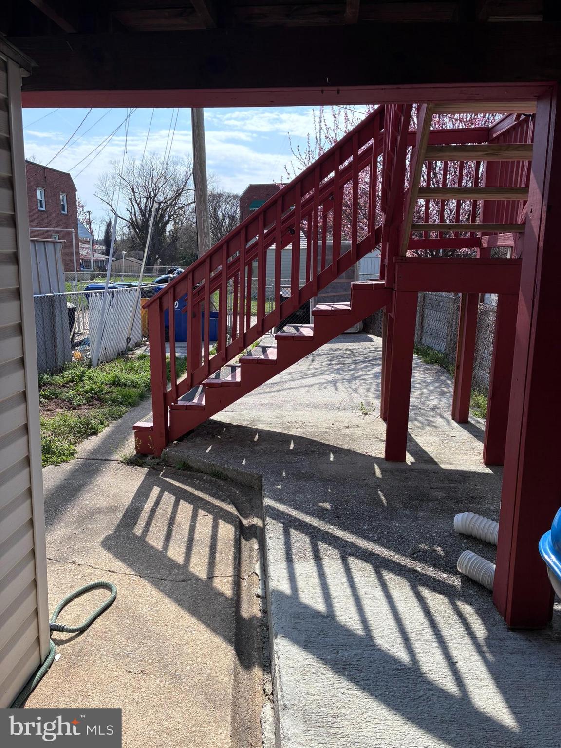 MEDFIELD - Residential