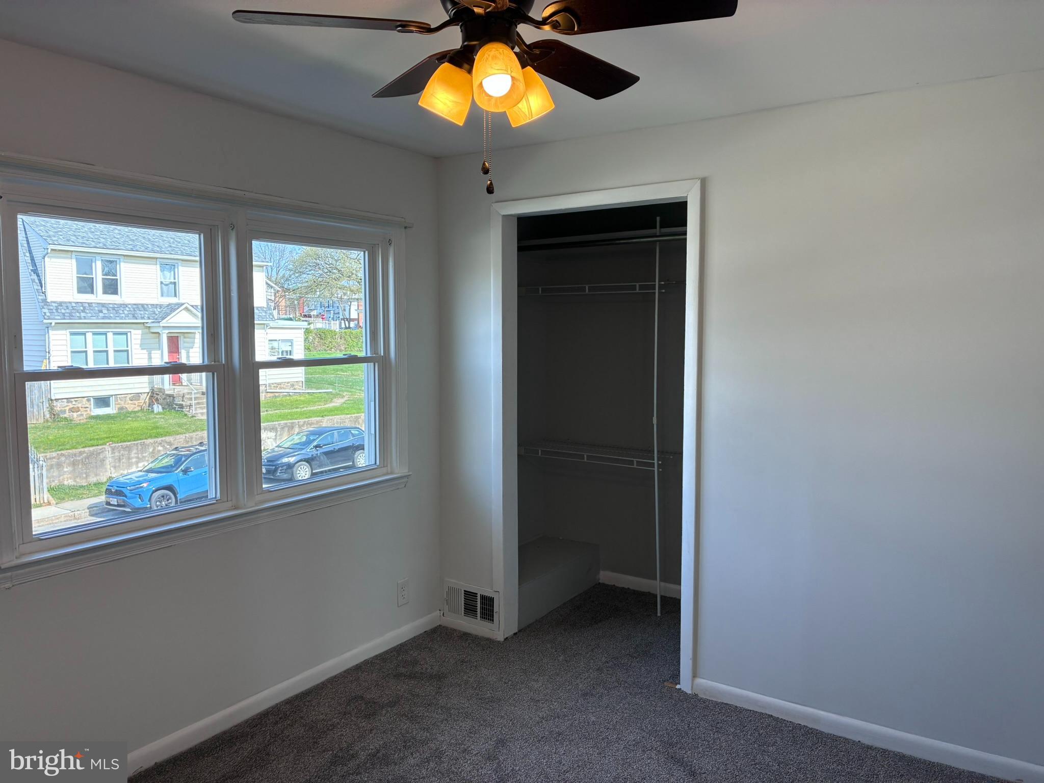 MEDFIELD - Residential