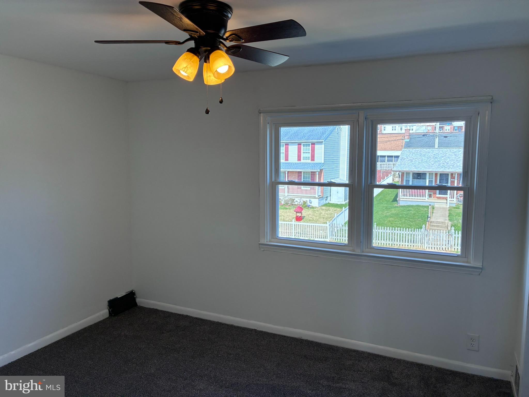 MEDFIELD - Residential