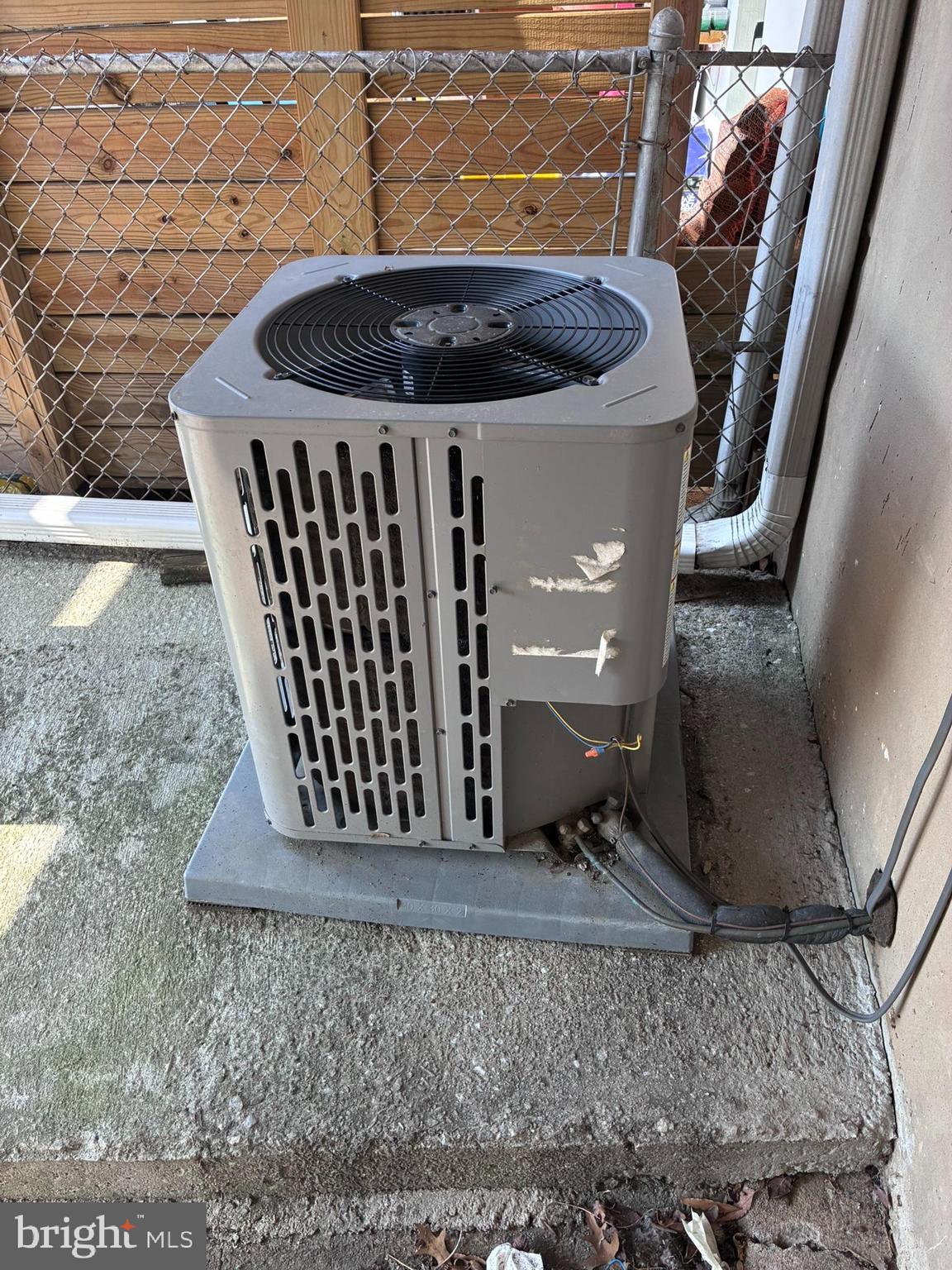 MEDFIELD - Residential