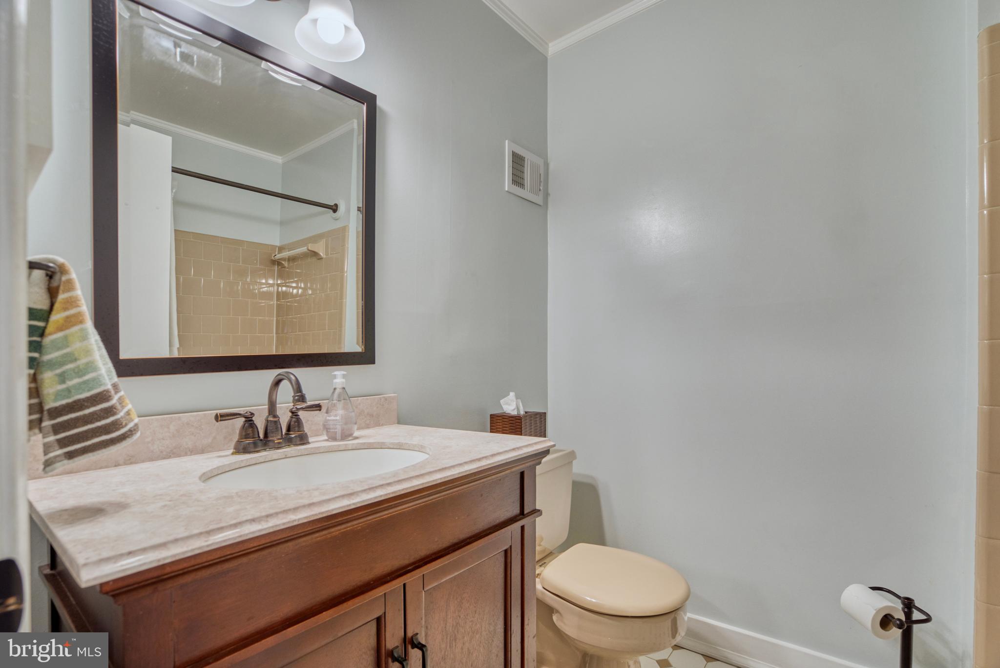 CLARKES LANDING - Residential Lease