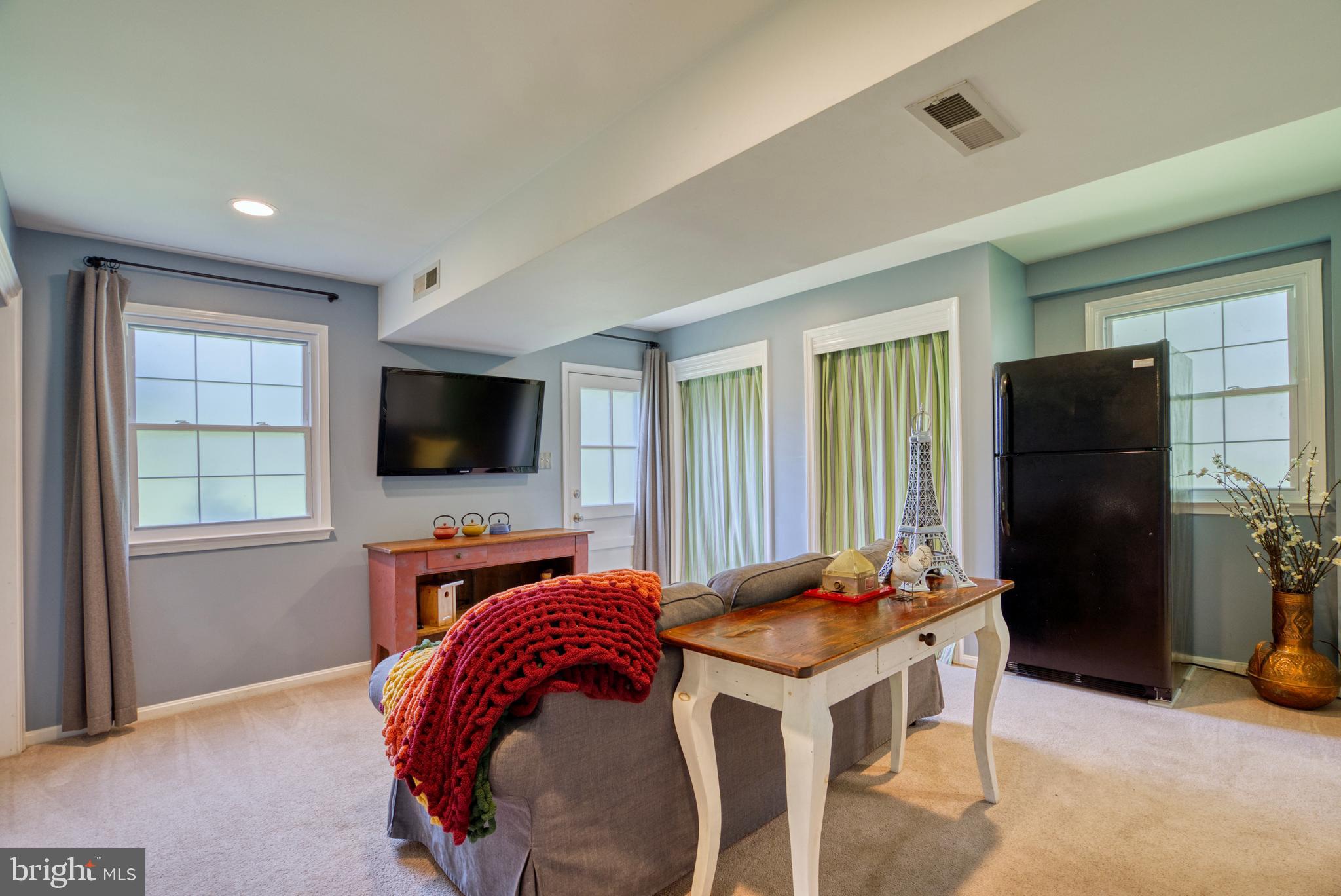 CLARKES LANDING - Residential Lease