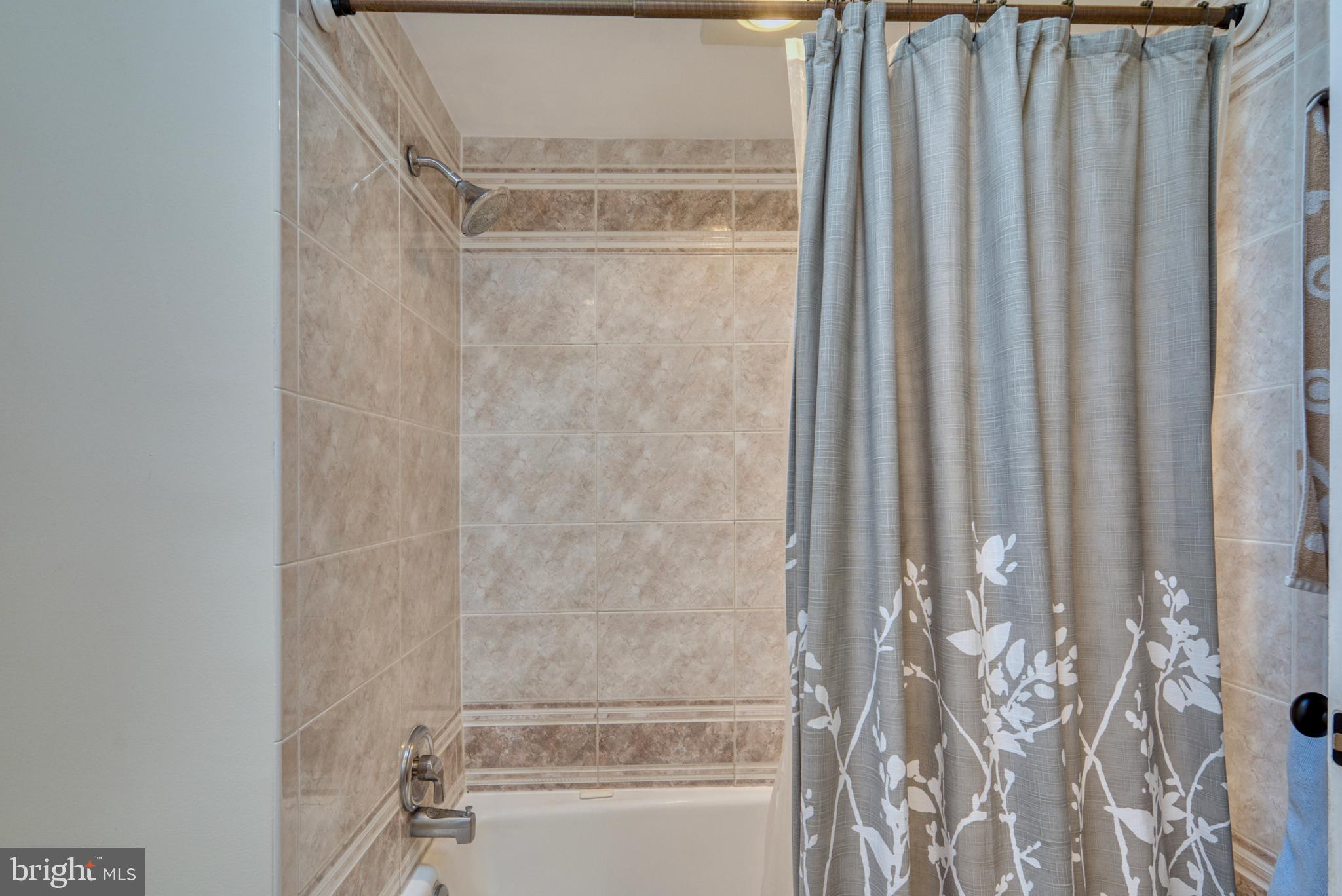 CLARKES LANDING - Residential Lease