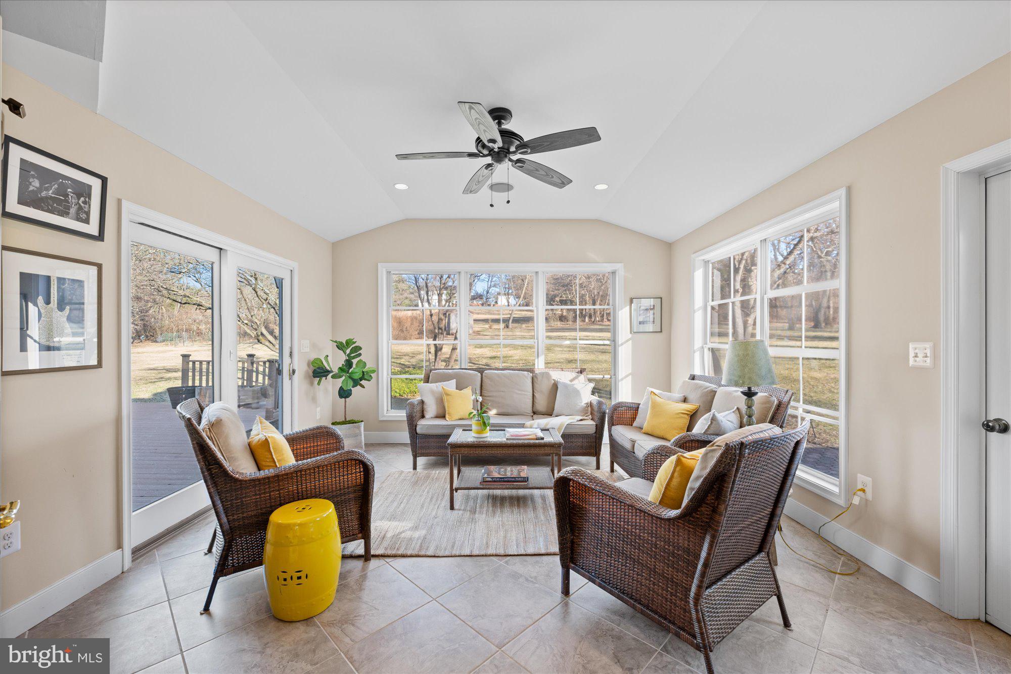 GLEN HILLS - Residential