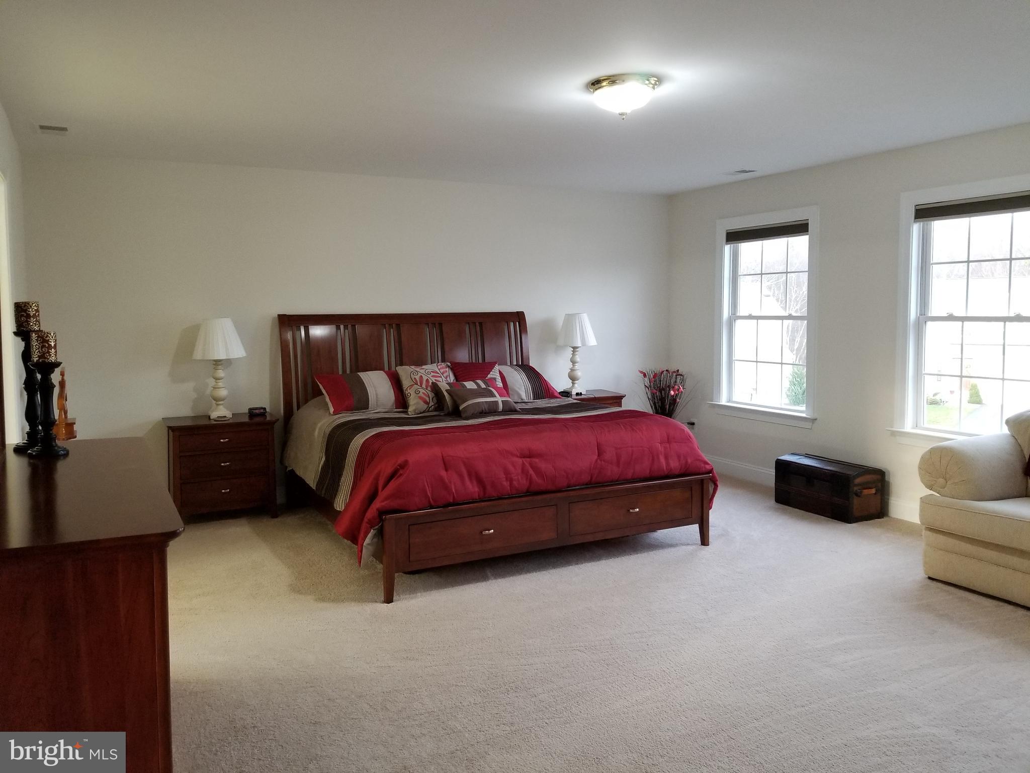 SHADY BROOK - Residential