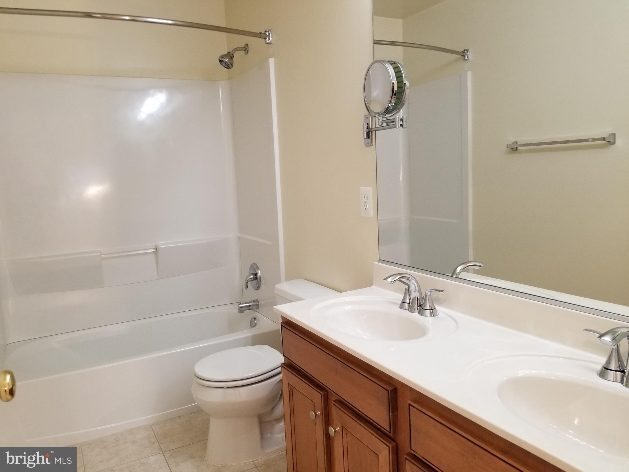 SHADY BROOK - Residential