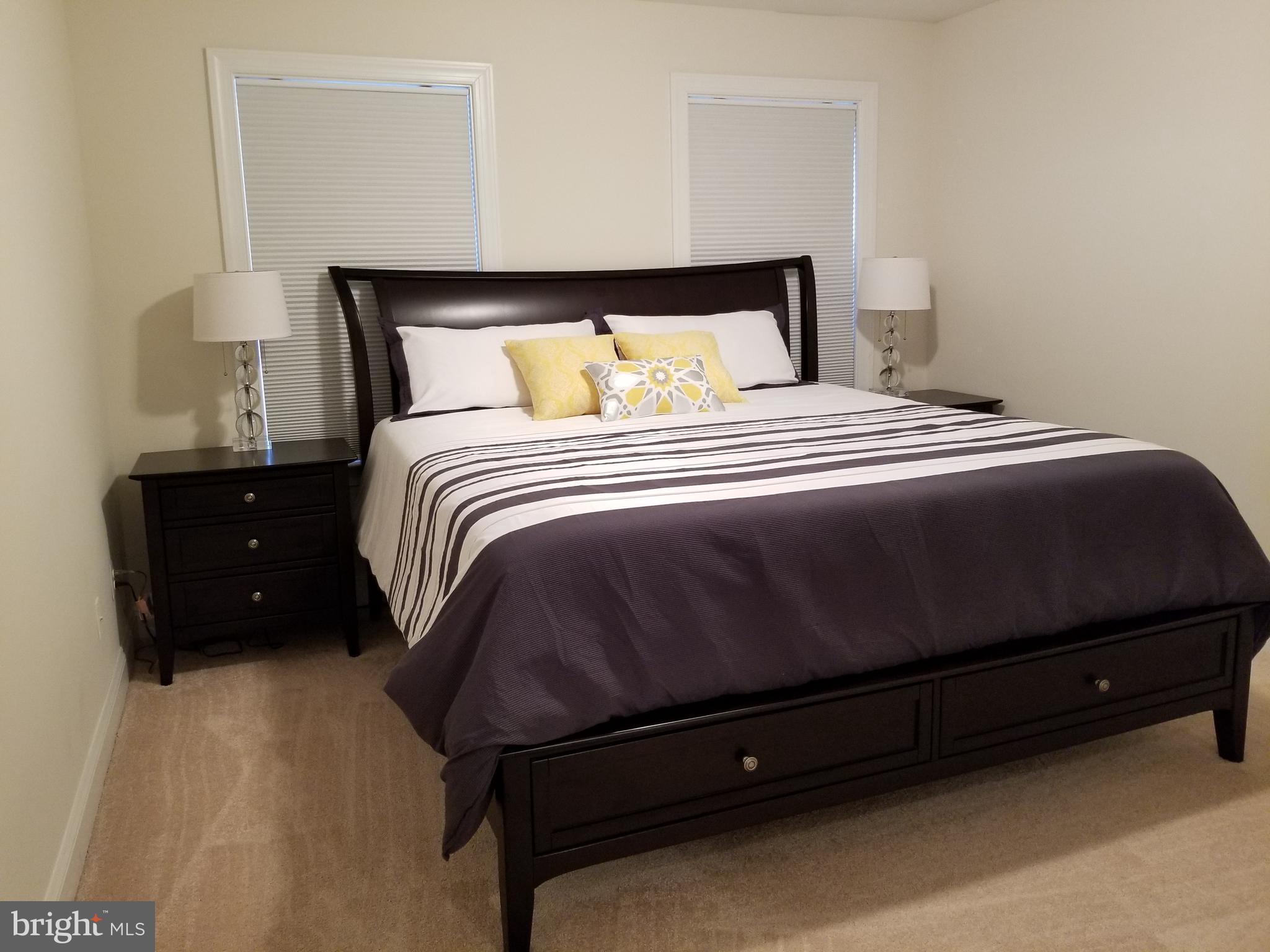 SHADY BROOK - Residential