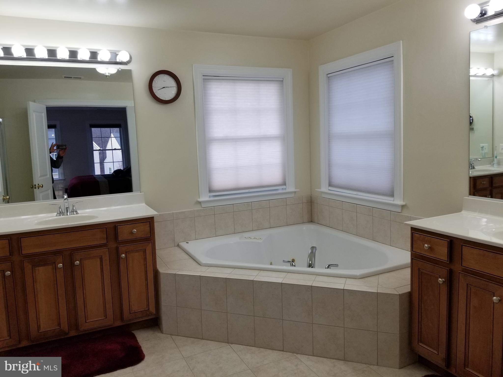 SHADY BROOK - Residential