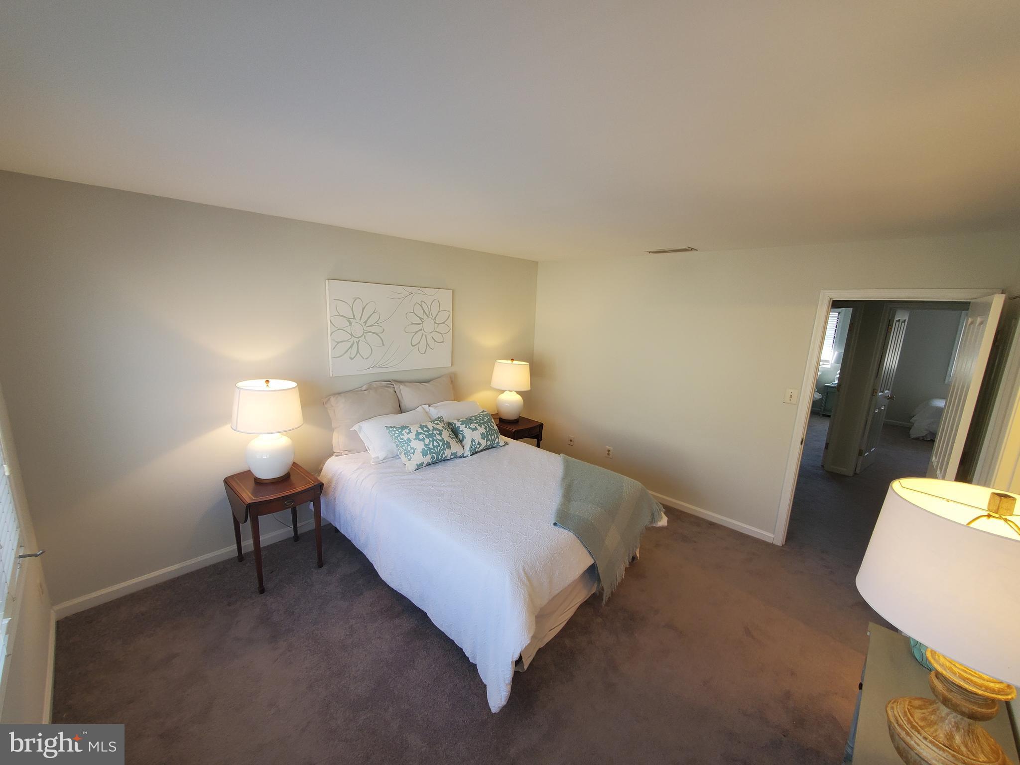 VILLAGES OF HOMELAND - Residential Lease