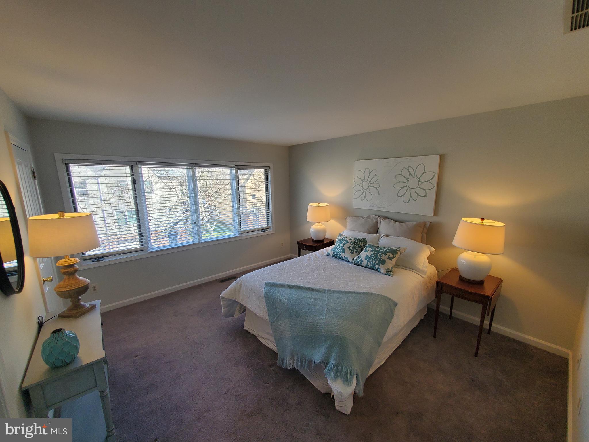 VILLAGES OF HOMELAND - Residential Lease