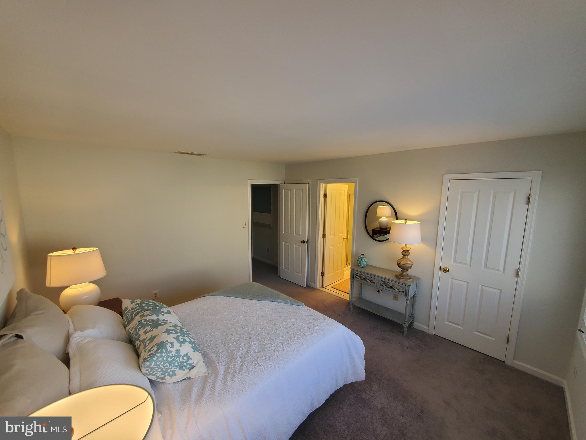 VILLAGES OF HOMELAND - Residential Lease