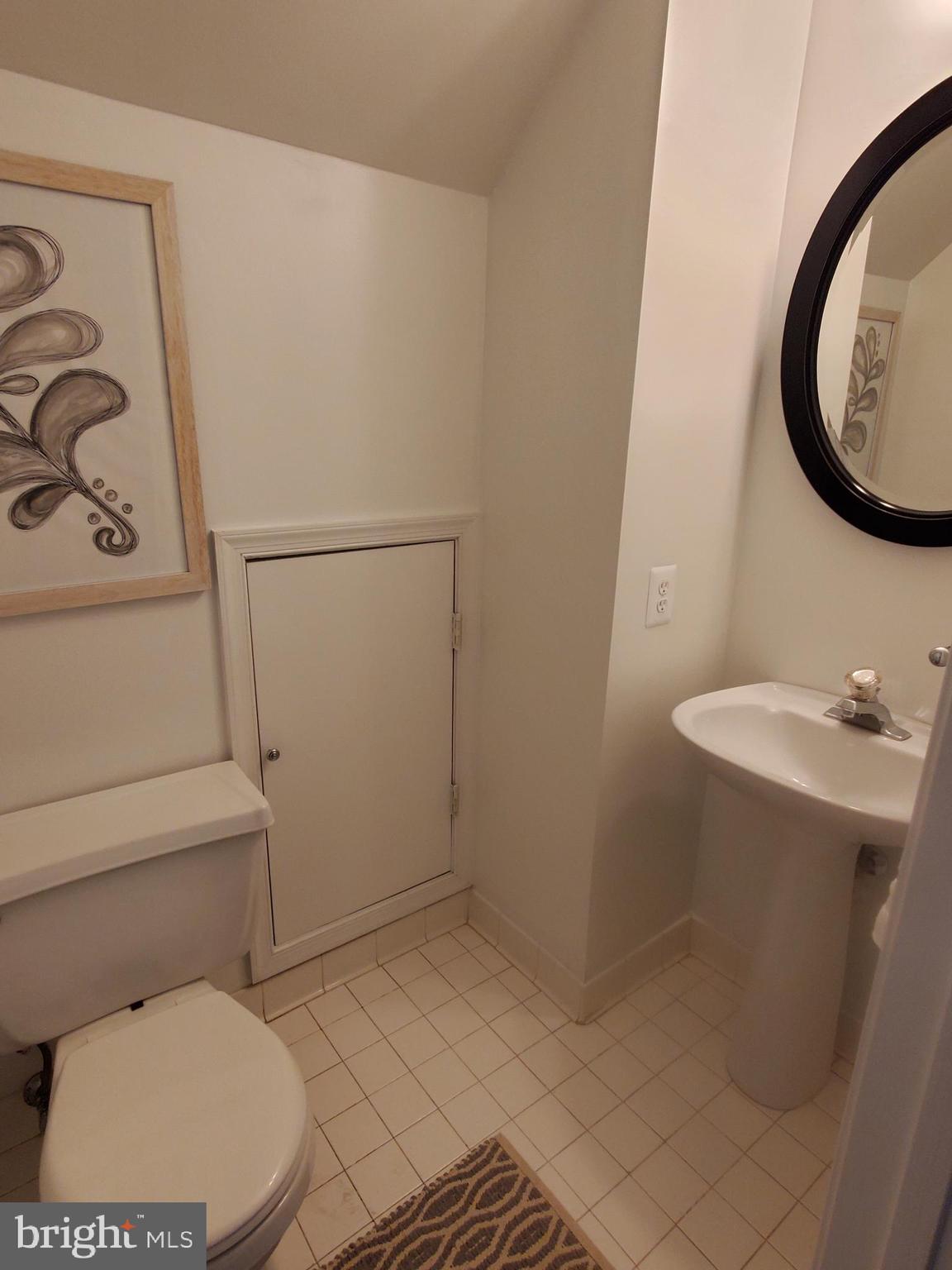 VILLAGES OF HOMELAND - Residential Lease