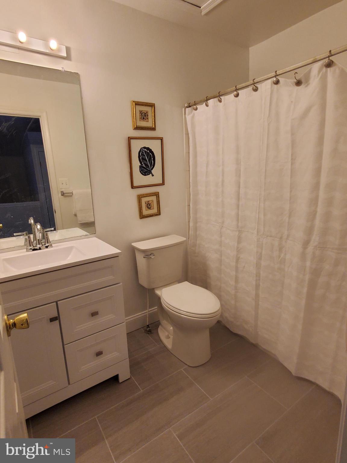 VILLAGES OF HOMELAND - Residential Lease