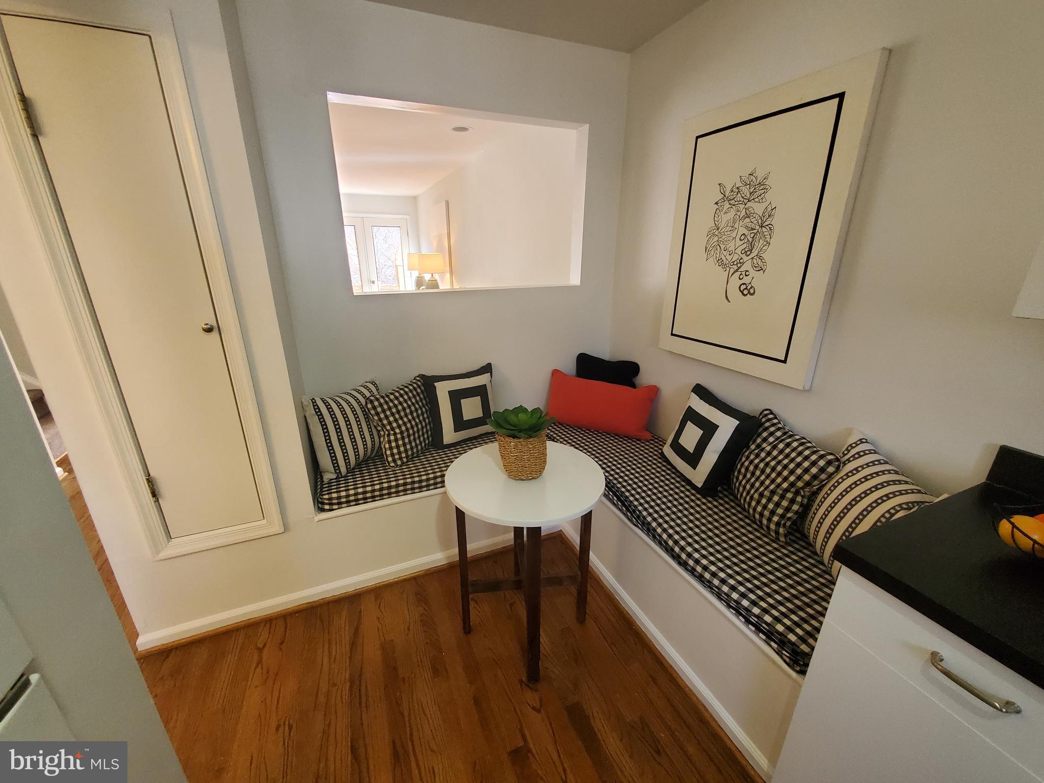 VILLAGES OF HOMELAND - Residential Lease