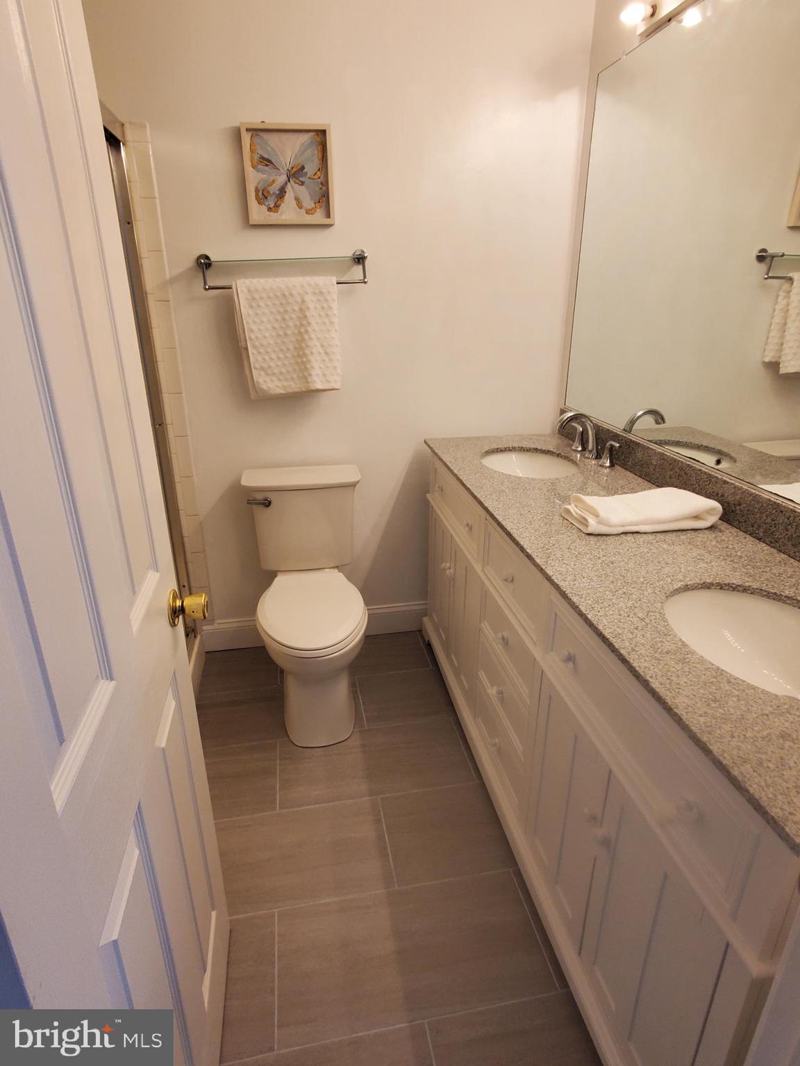 VILLAGES OF HOMELAND - Residential Lease