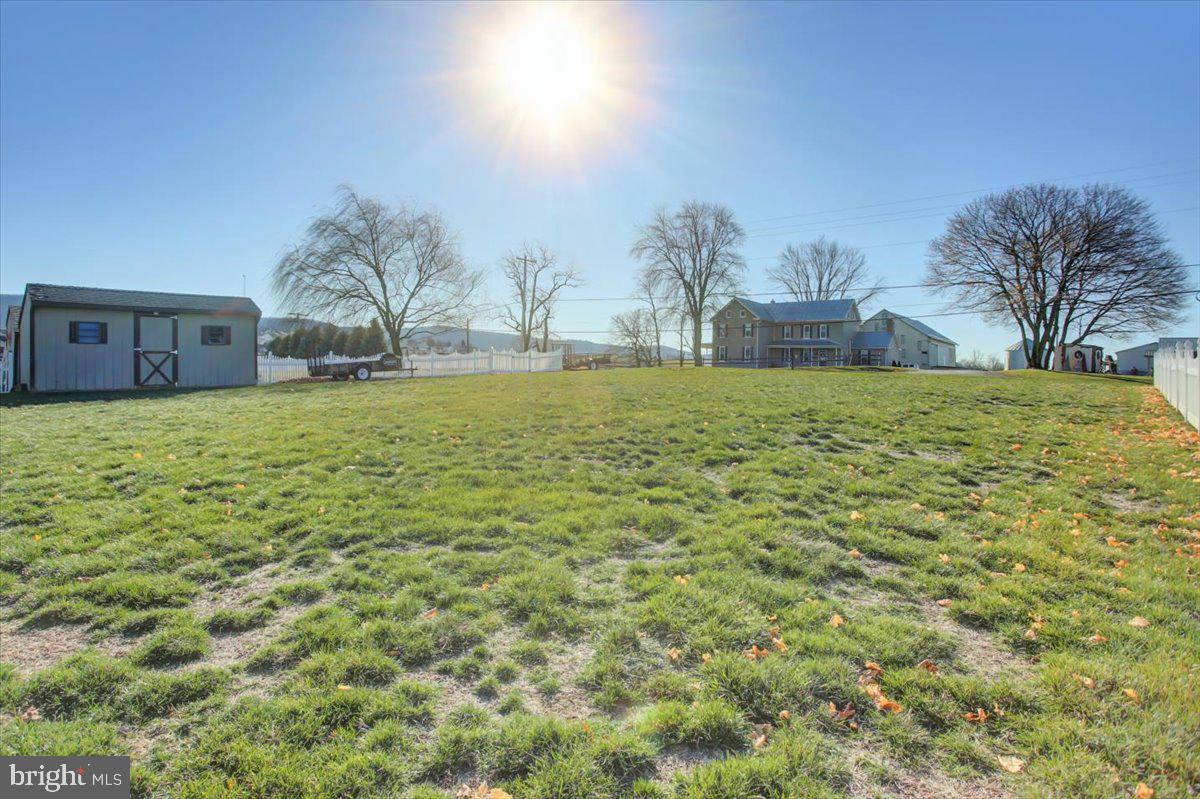 HAMPTON HILLS - Residential