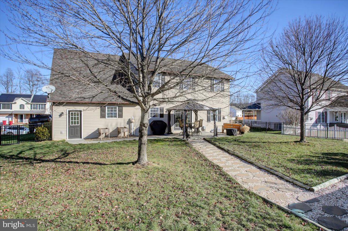 HAMPTON HILLS - Residential