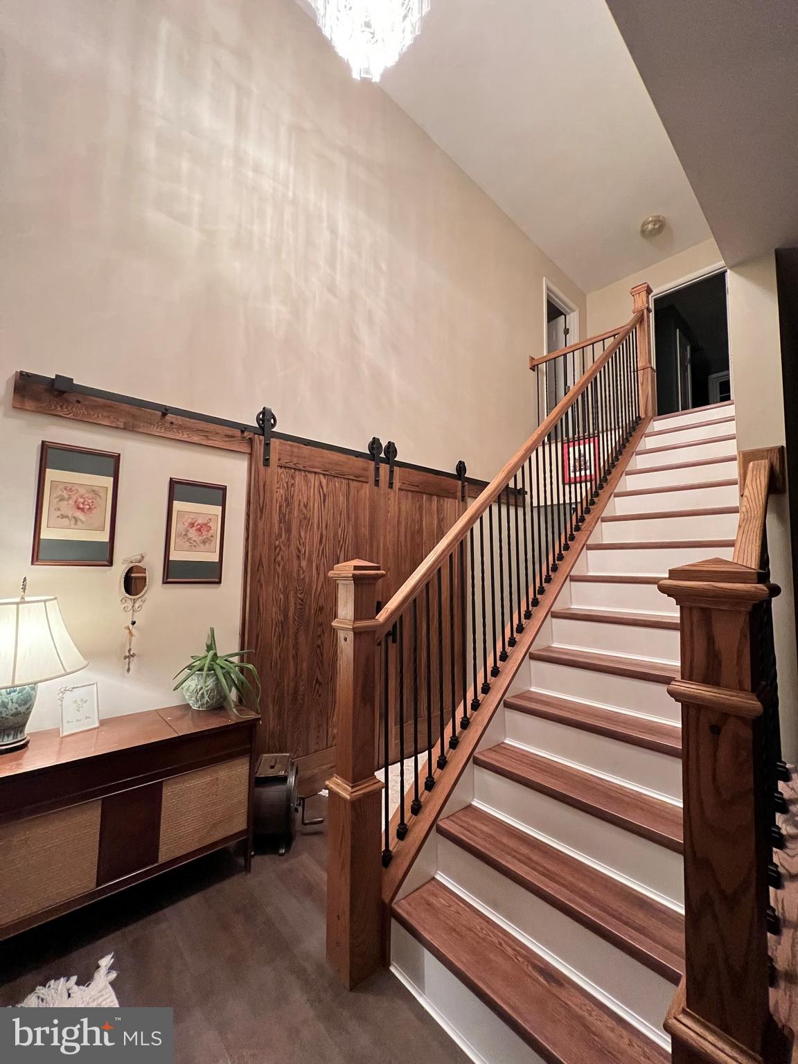 HAMPTON HILLS - Residential