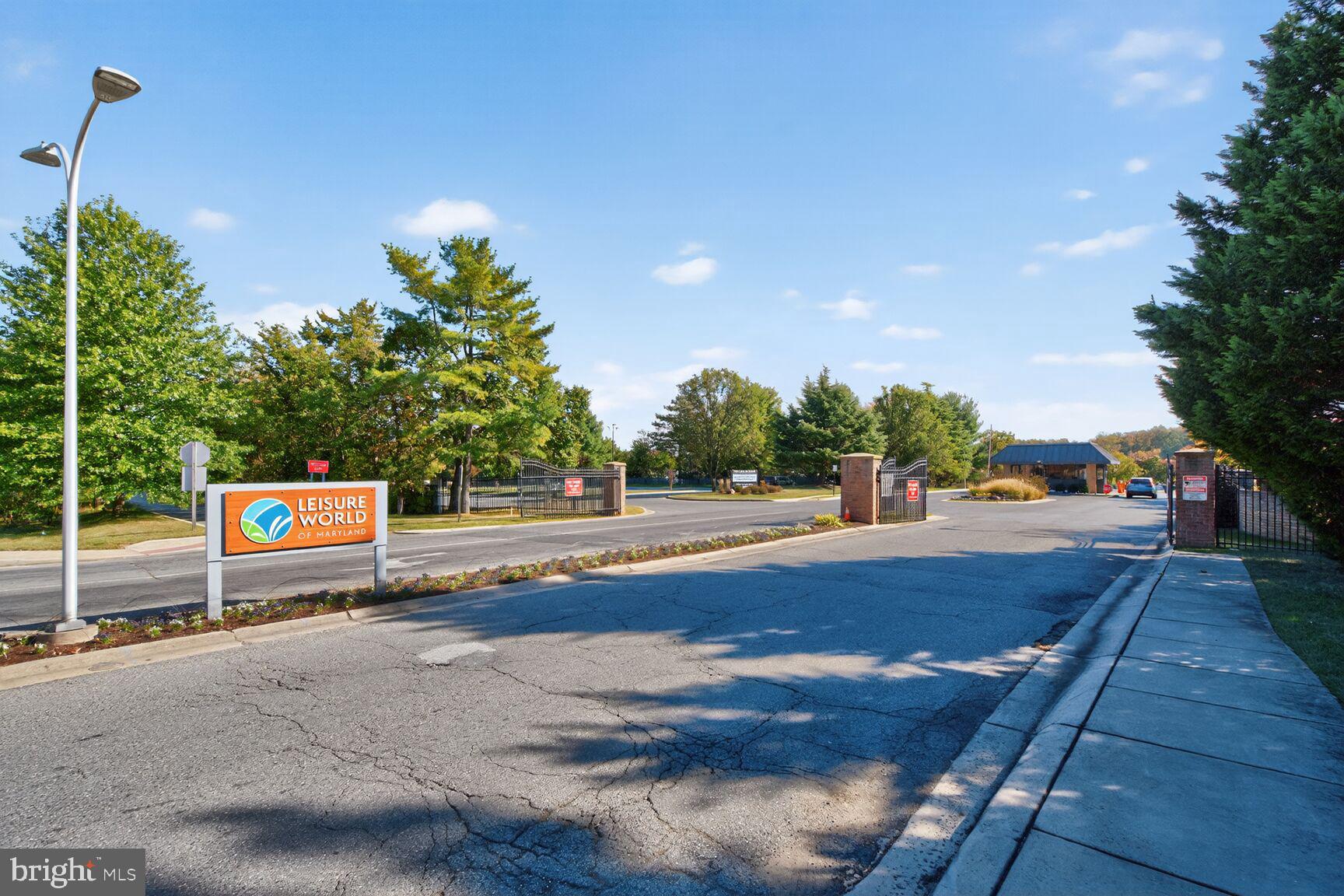 GREENS AT LEISURE WORLD - Residential