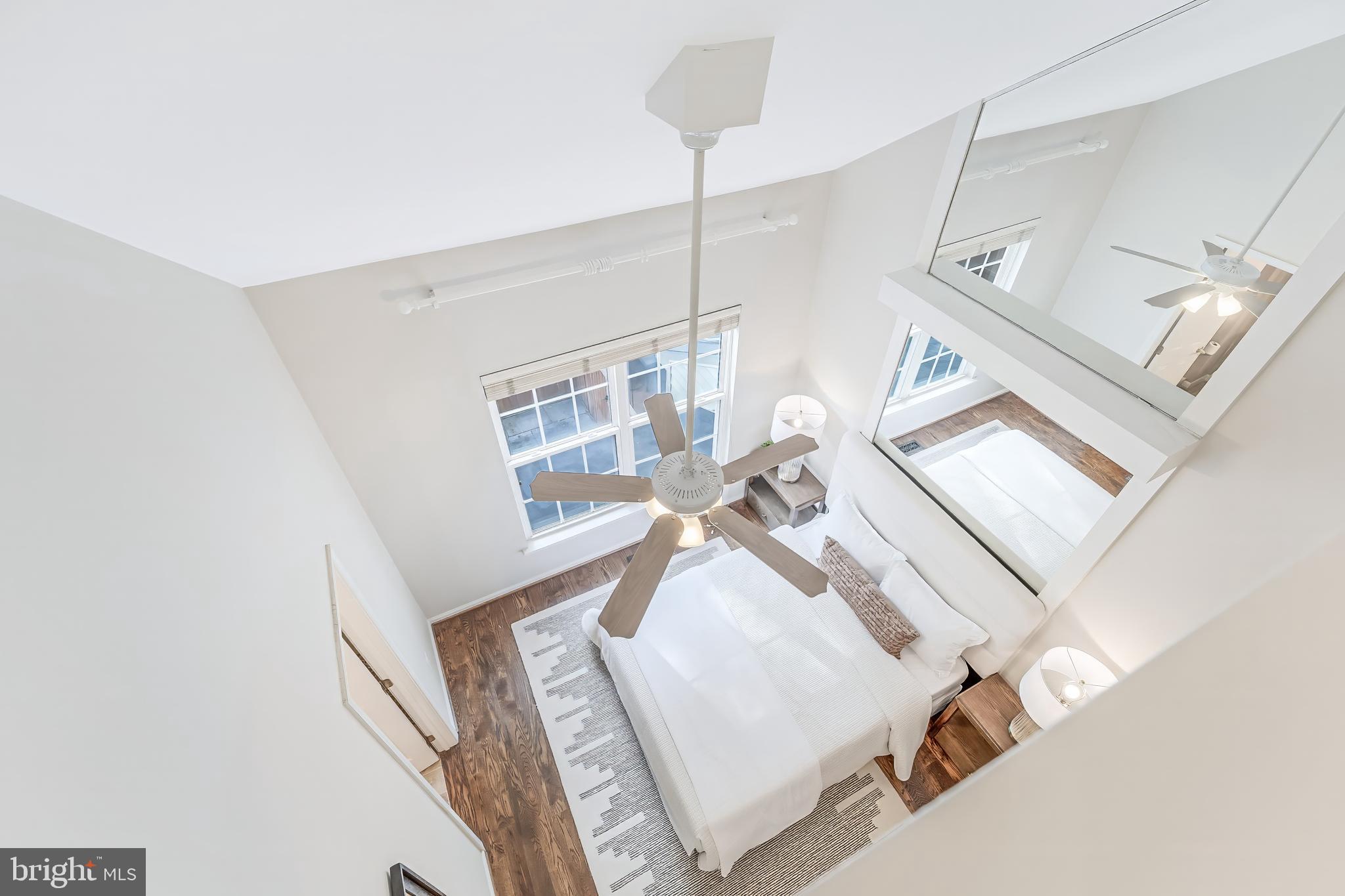 VINTAGE PLACE - Residential