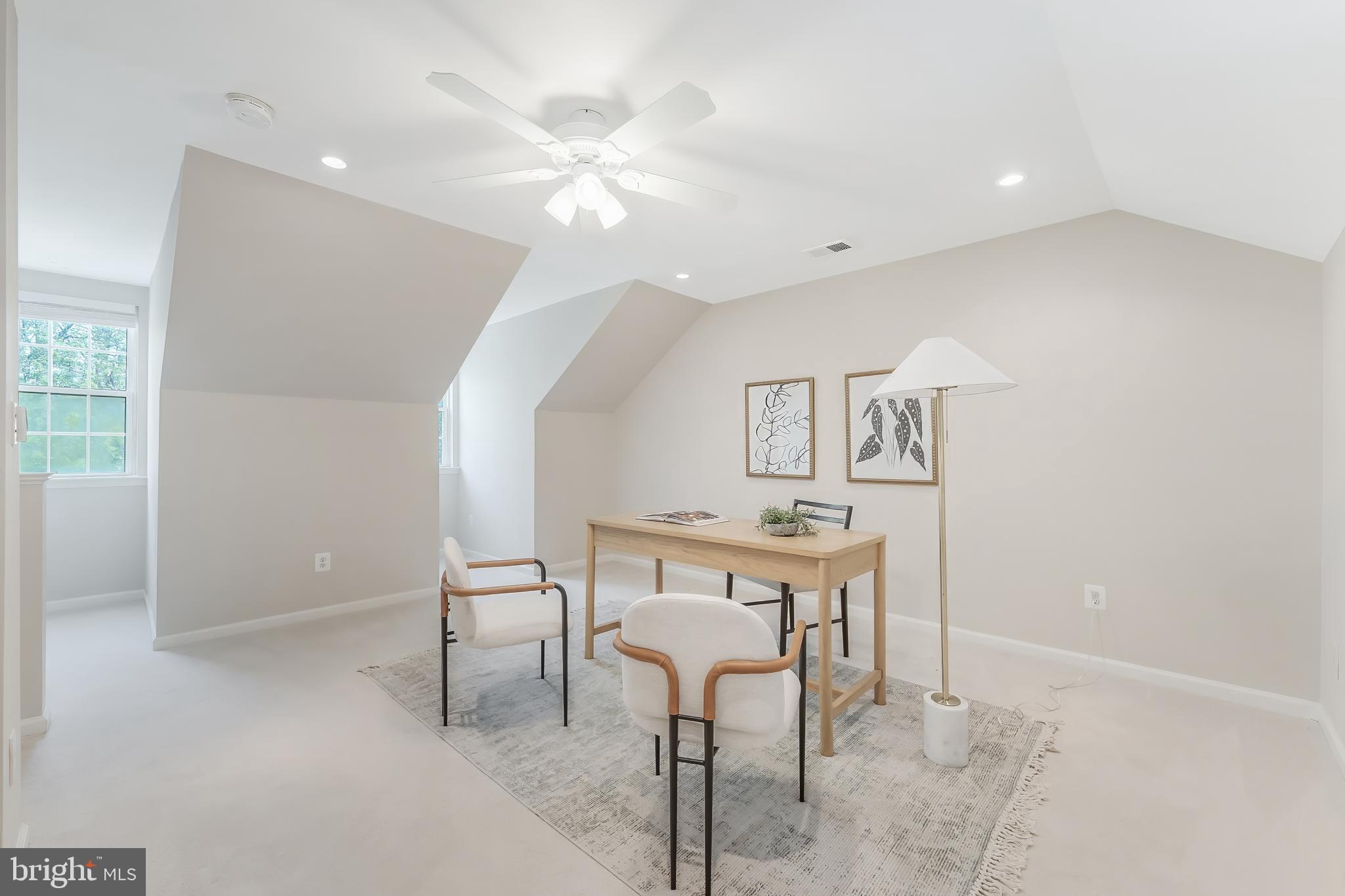 VINTAGE PLACE - Residential