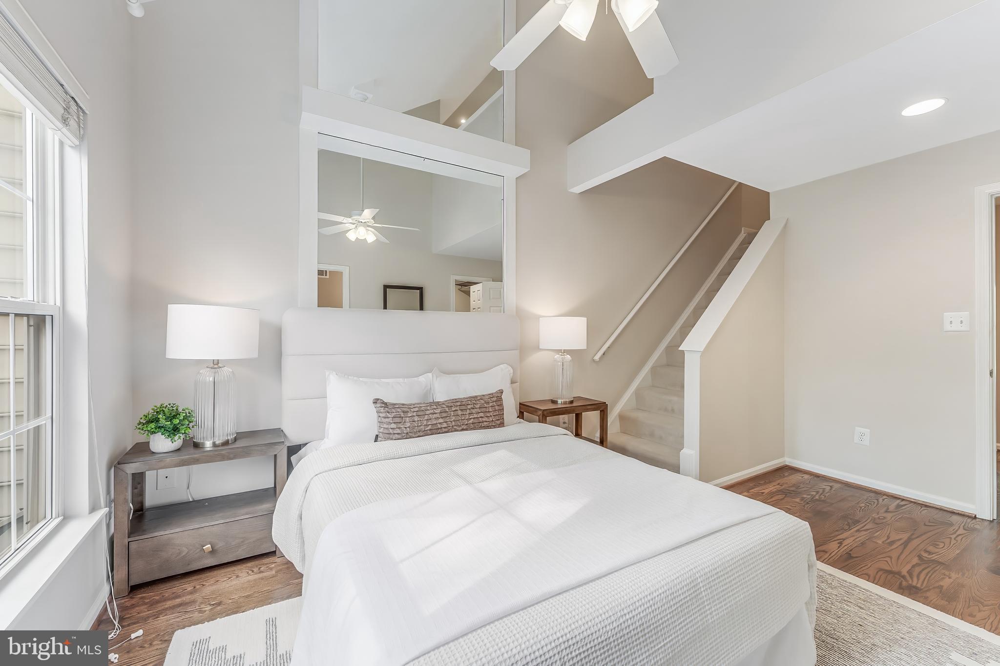 VINTAGE PLACE - Residential