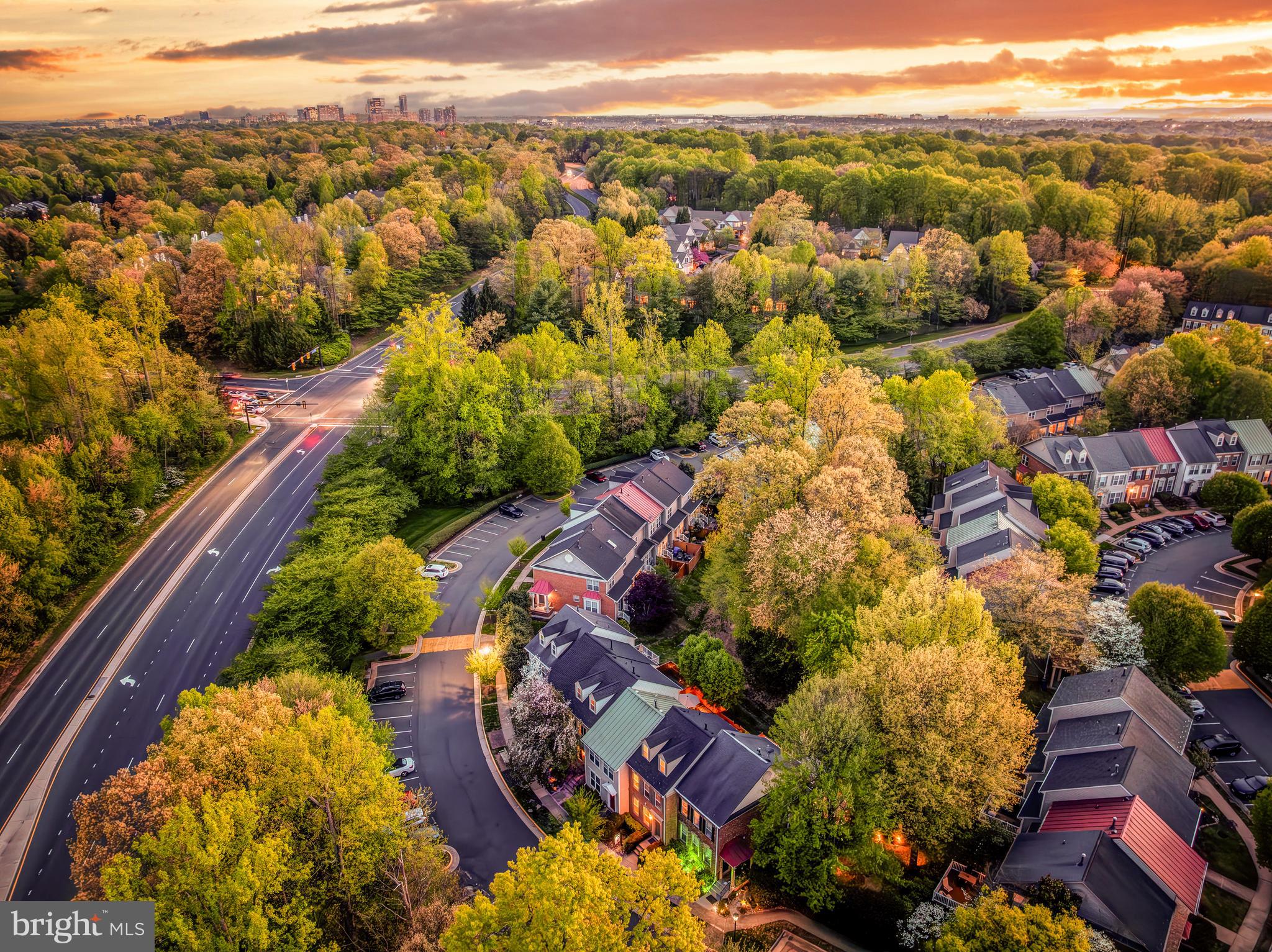 VINTAGE PLACE - Residential