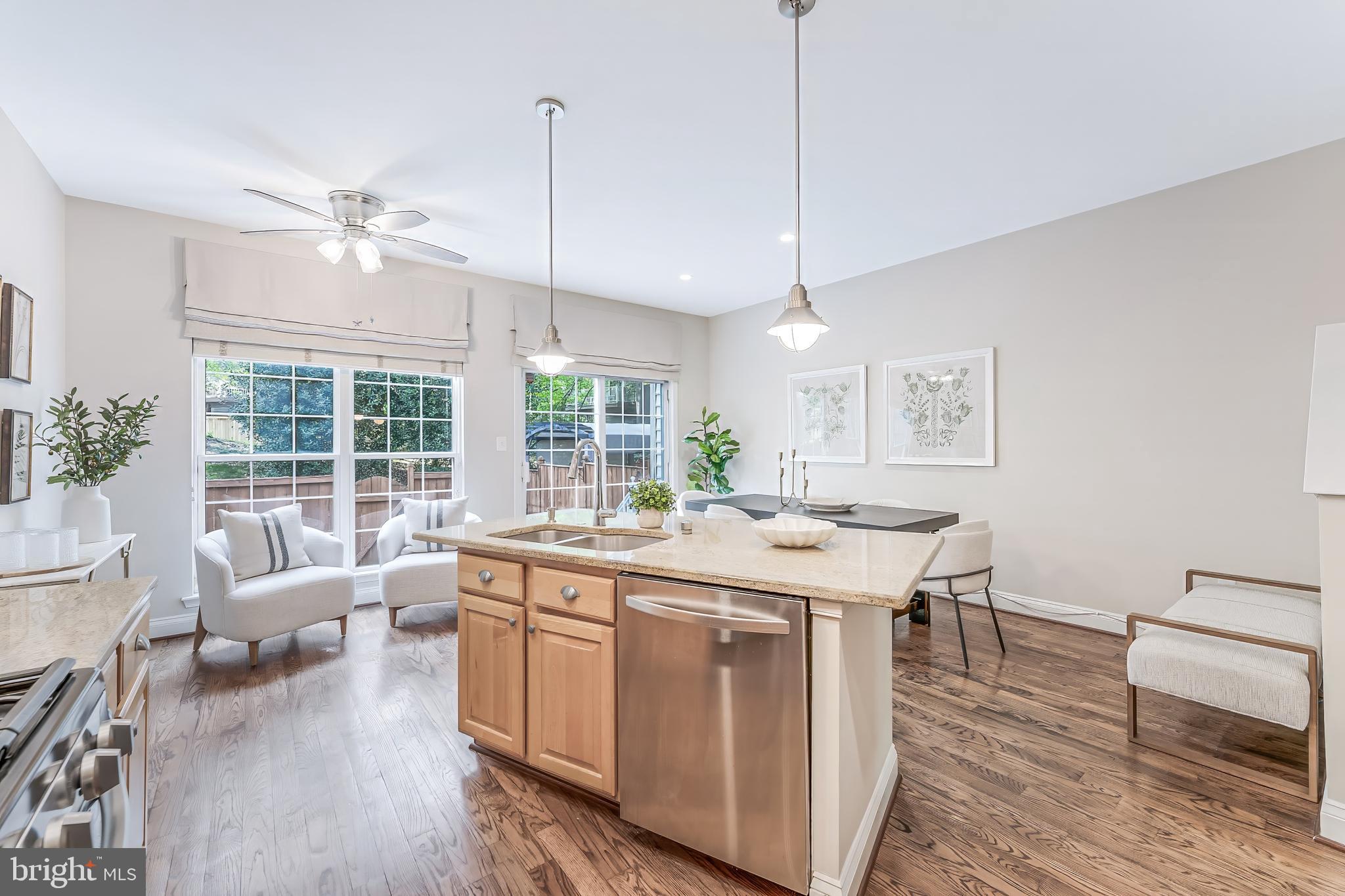 VINTAGE PLACE - Residential