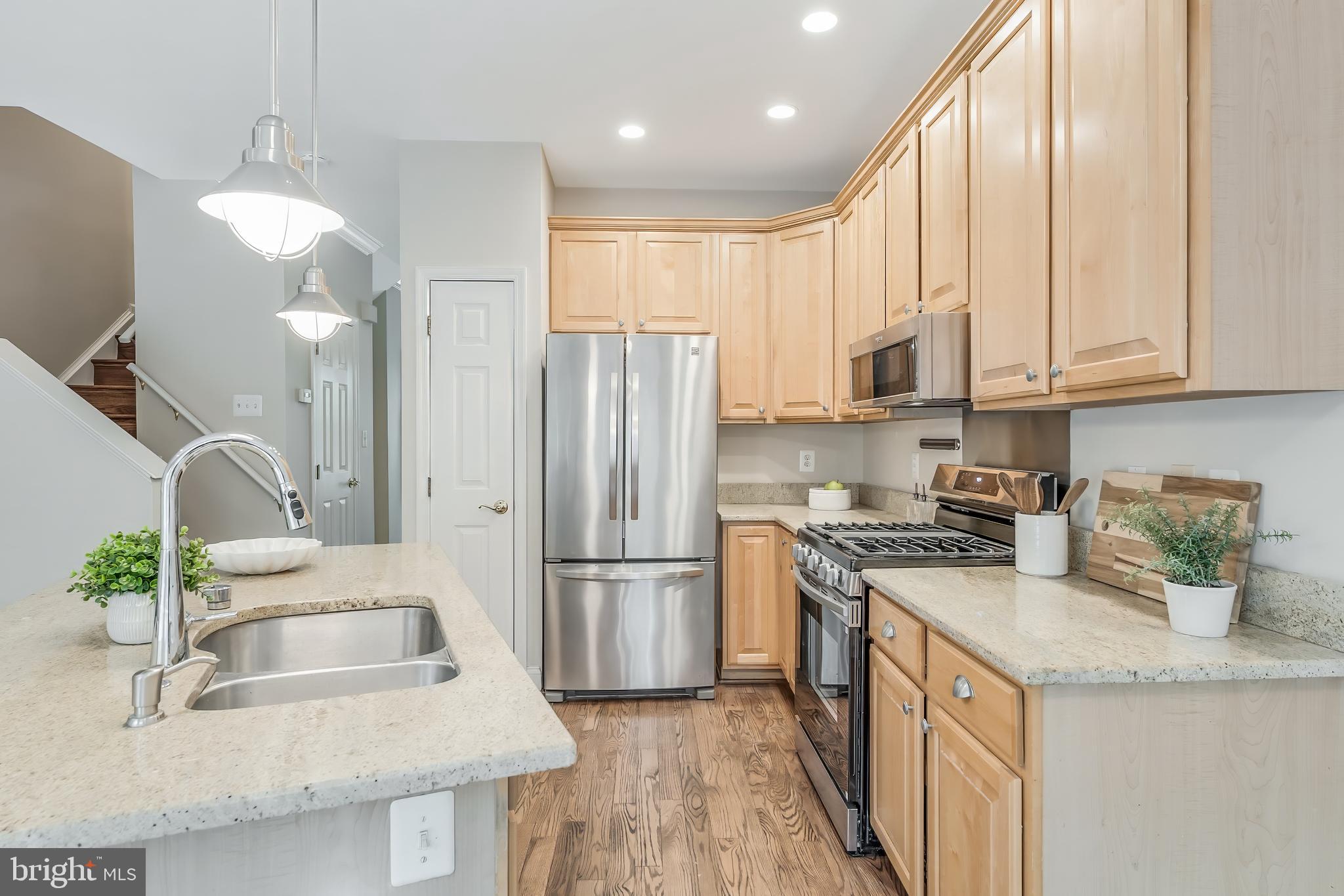 VINTAGE PLACE - Residential