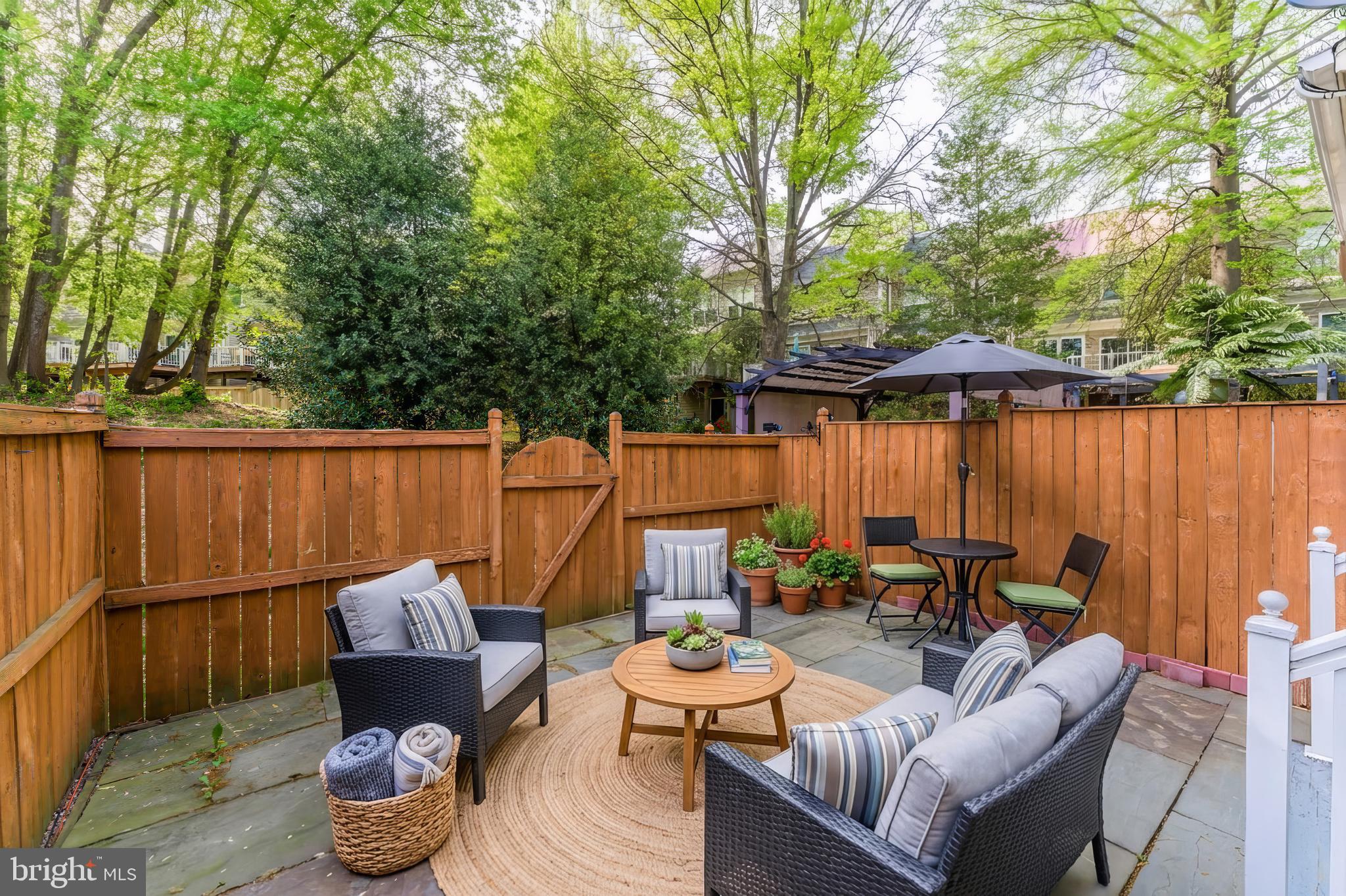 VINTAGE PLACE - Residential