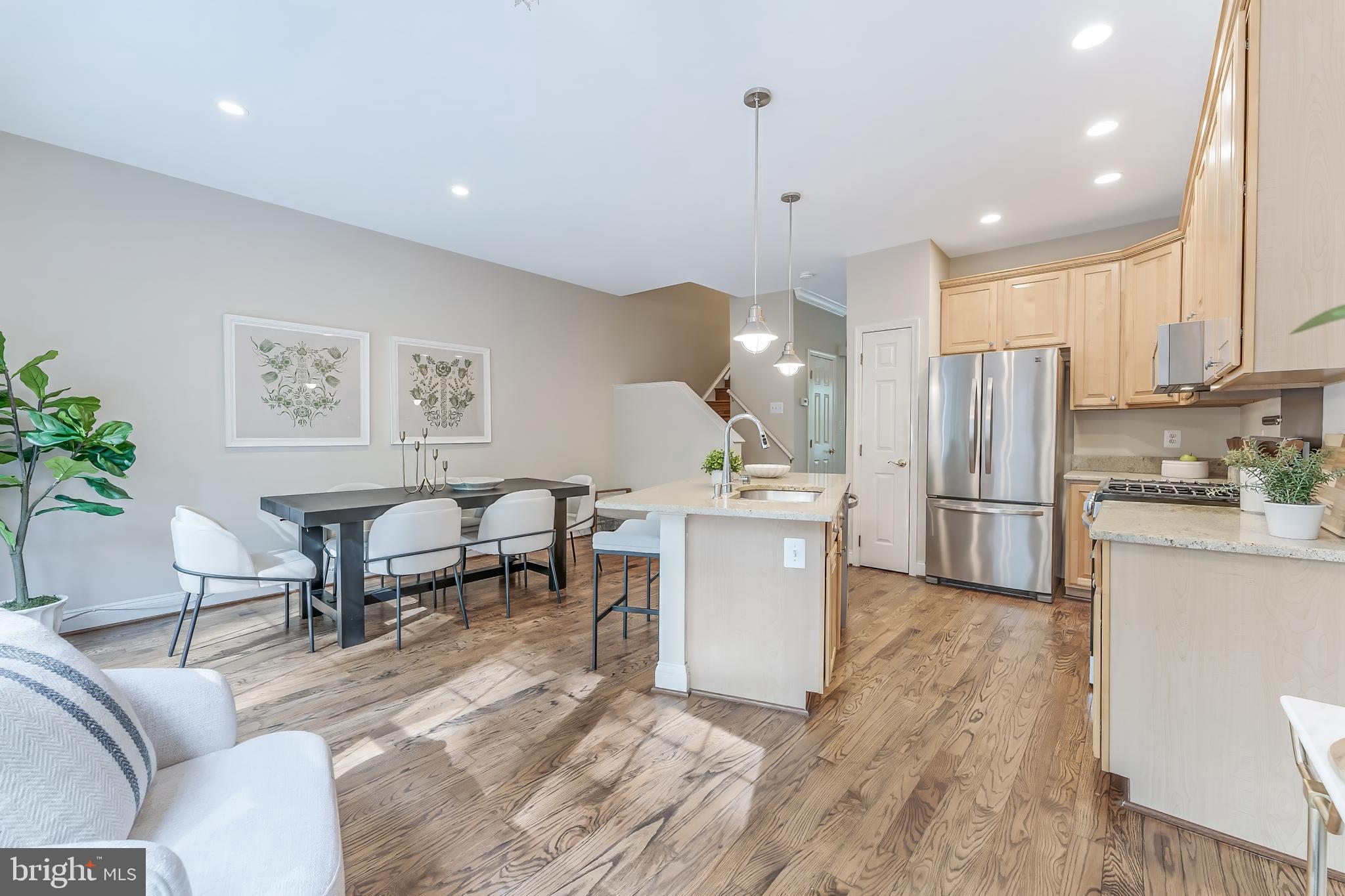 VINTAGE PLACE - Residential