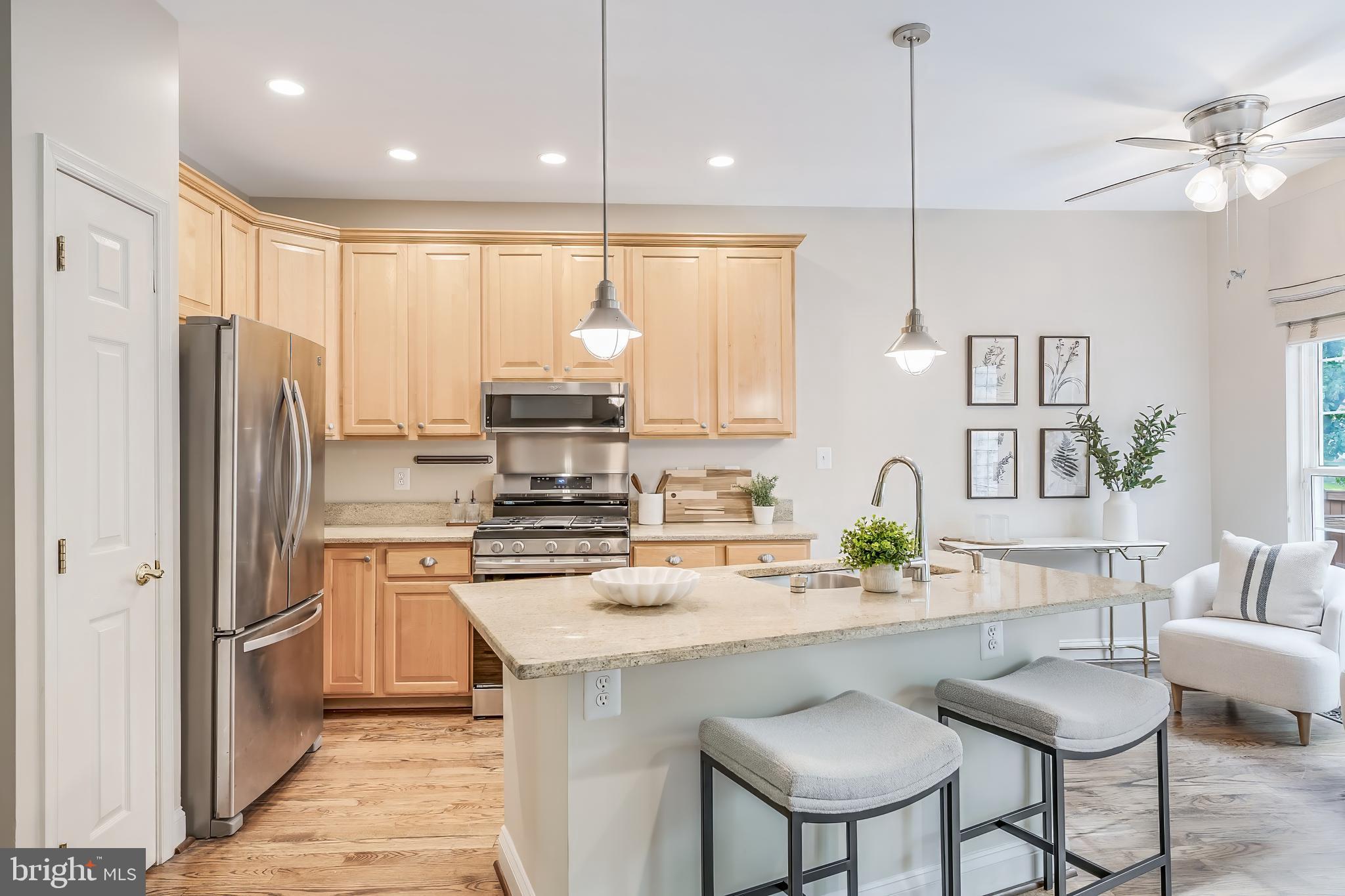 VINTAGE PLACE - Residential