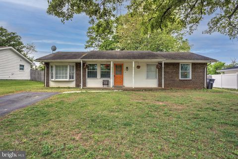 Photo of 402 Williamsburg Road, STERLING, VA 20164 (MLS # VALO2123600)