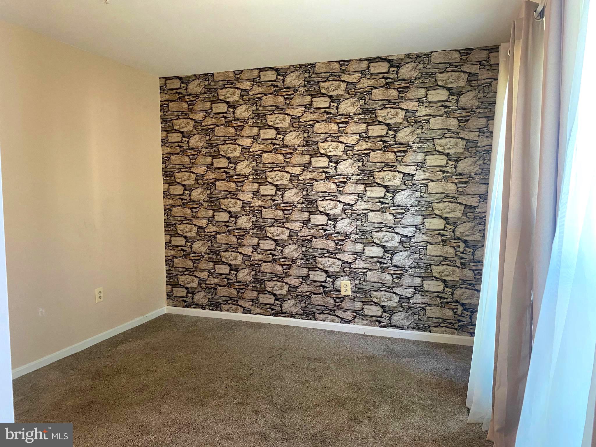 MARLBORO WOODS - Residential