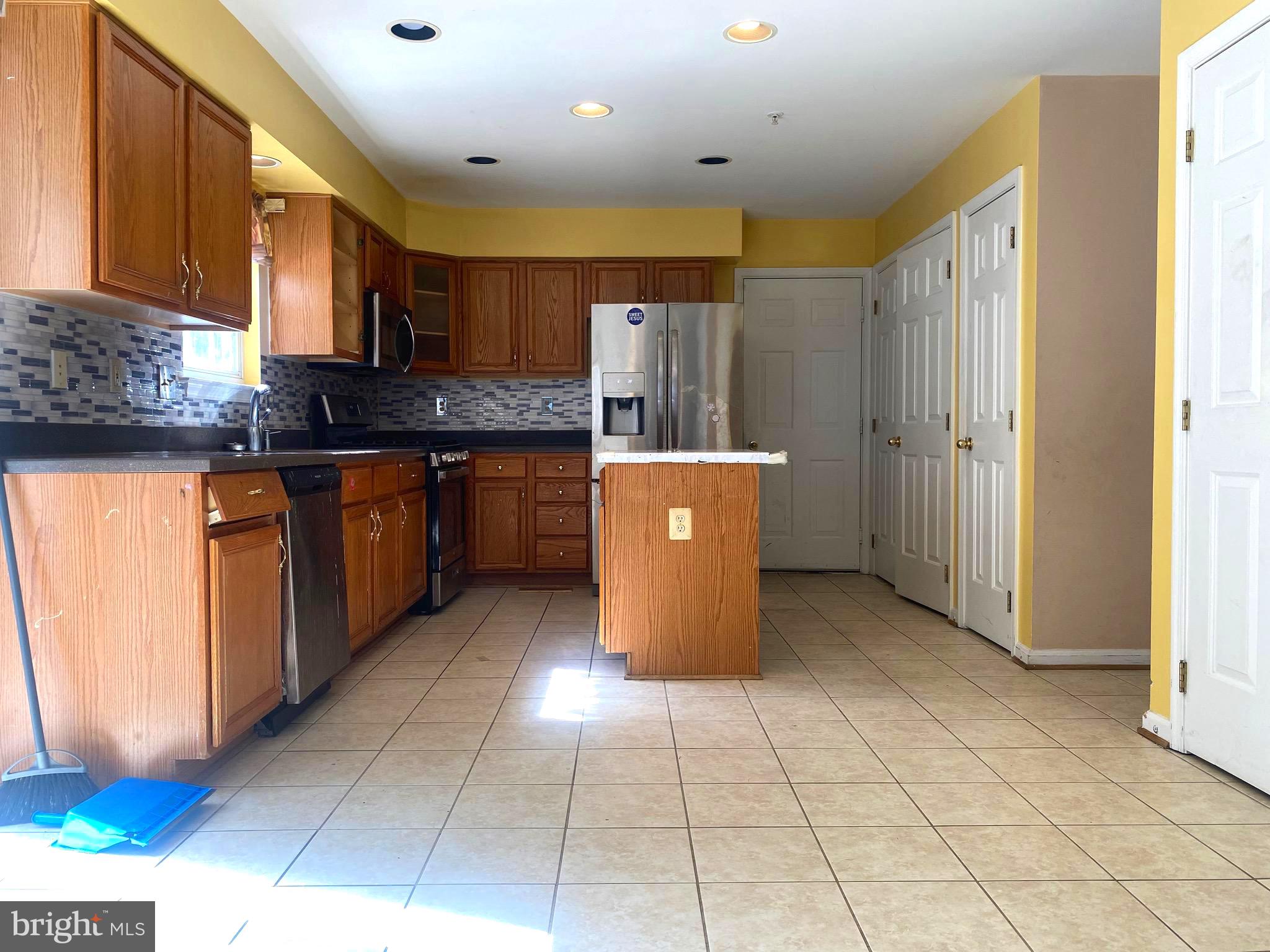 MARLBORO WOODS - Residential