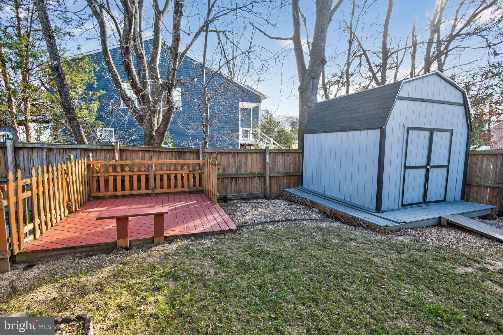 DELMONT STATION - Residential