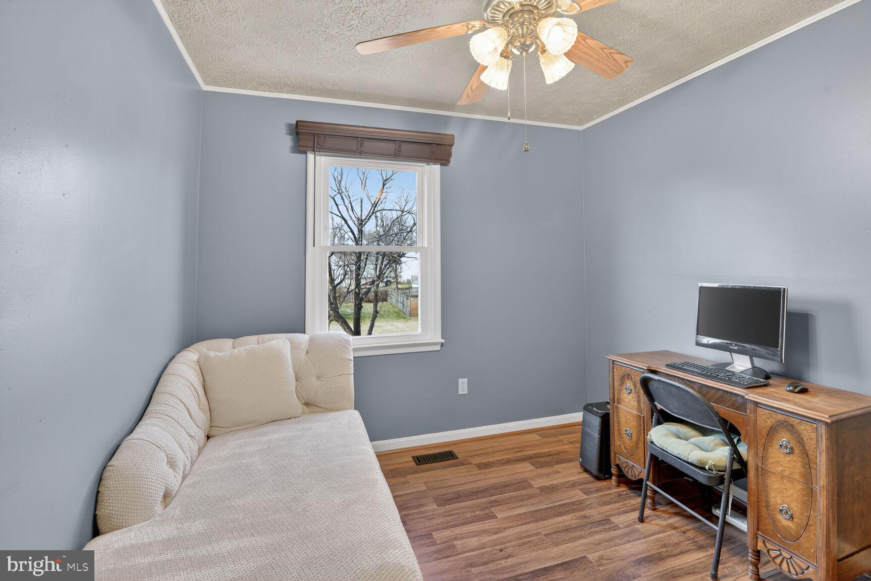 DELMONT STATION - Residential