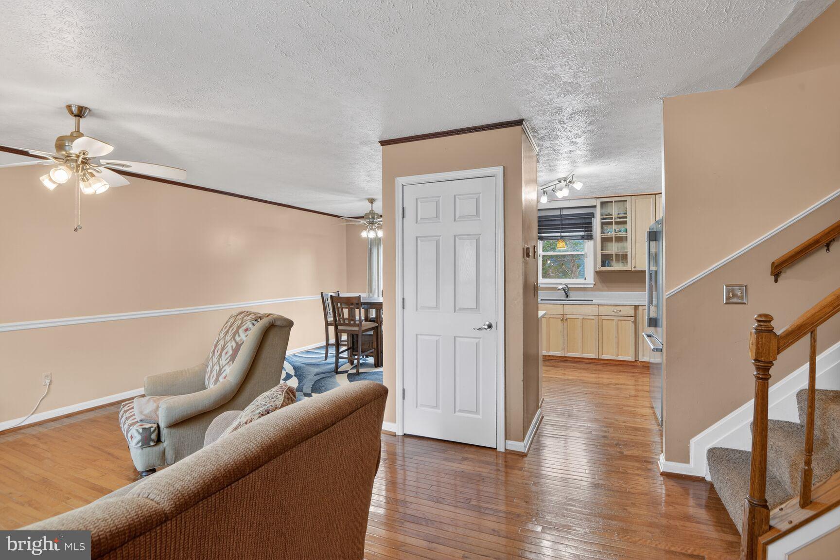 DELMONT STATION - Residential