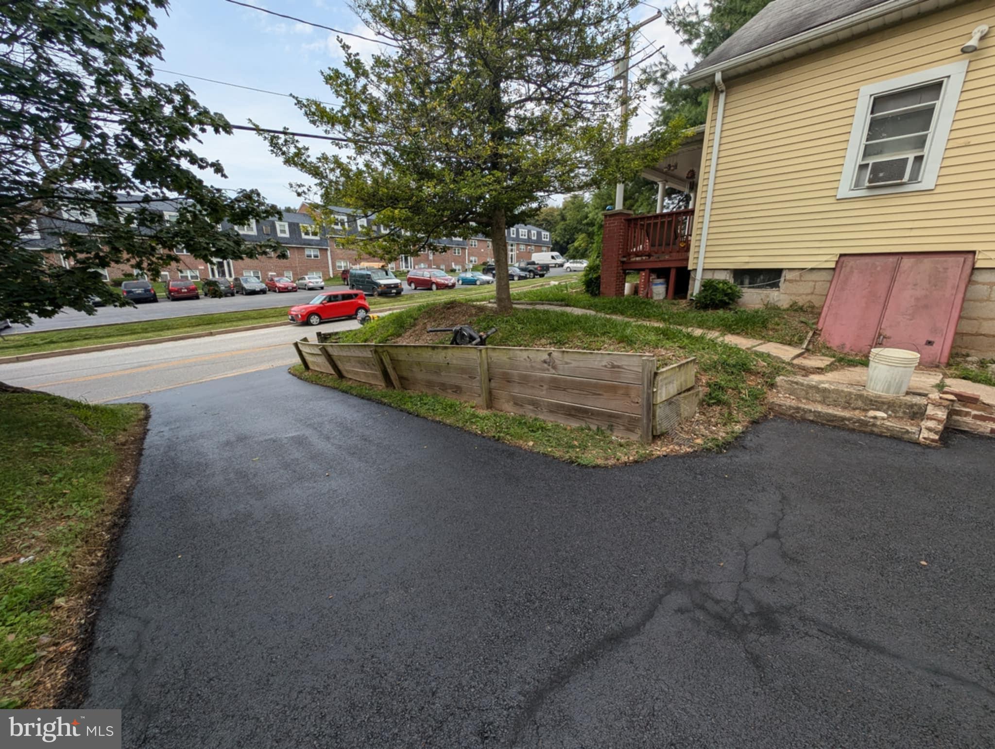 32 SULLIVAN AVENUE