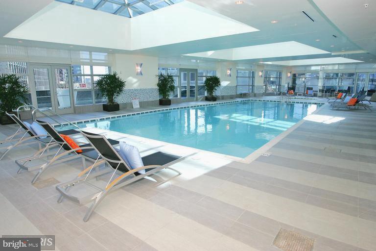 ROSSLYN - Residential Lease