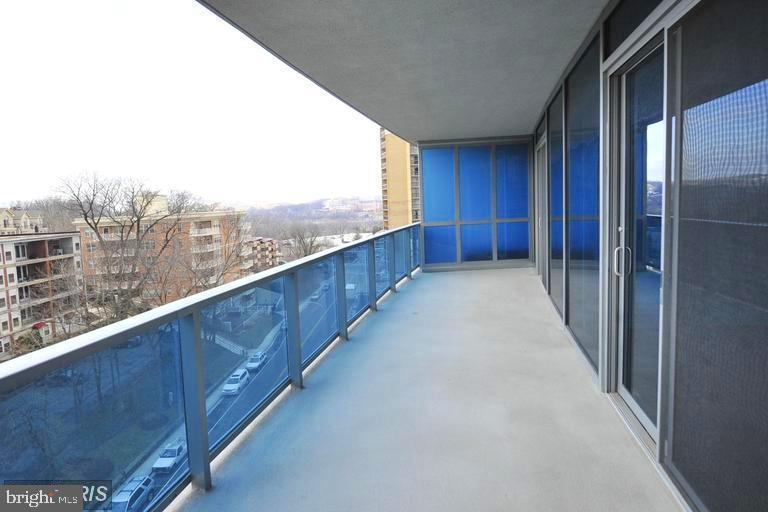 ROSSLYN - Residential Lease