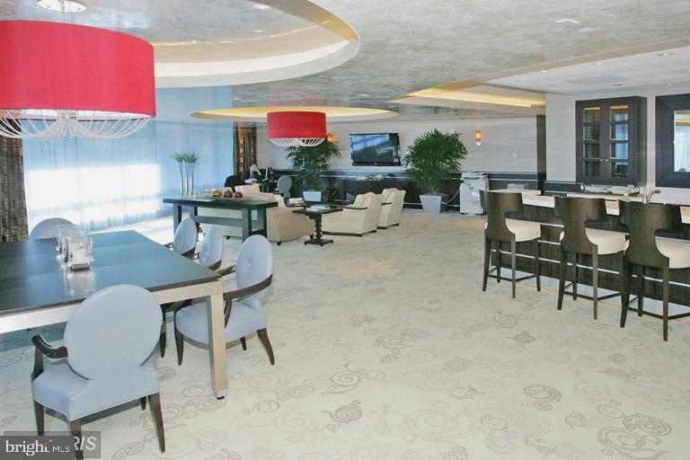 ROSSLYN - Residential Lease